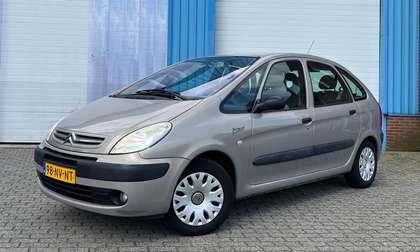 Citroen Xsara Picasso 2.0 16V AUTOMAAT Difference