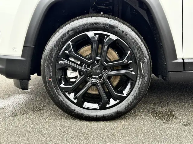 Jeep Compass view 4