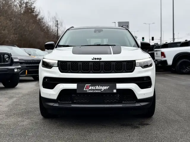 Jeep Compass view 2