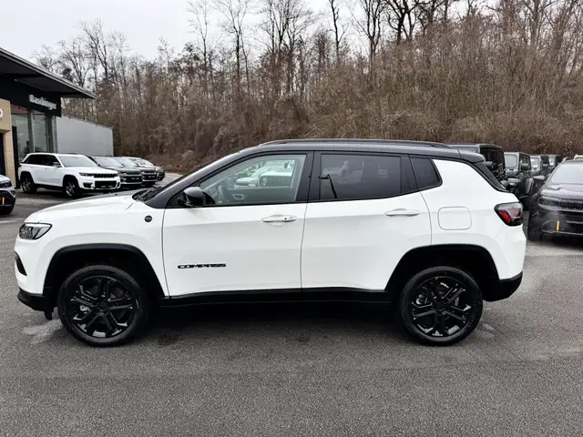 Jeep Compass view 5