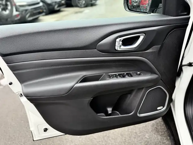 Jeep Compass view 12
