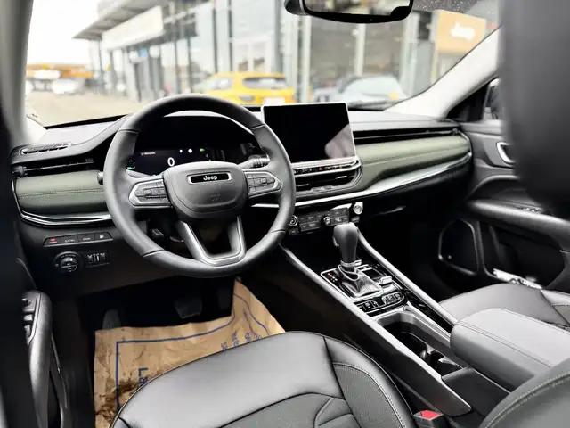 Jeep Compass view 11