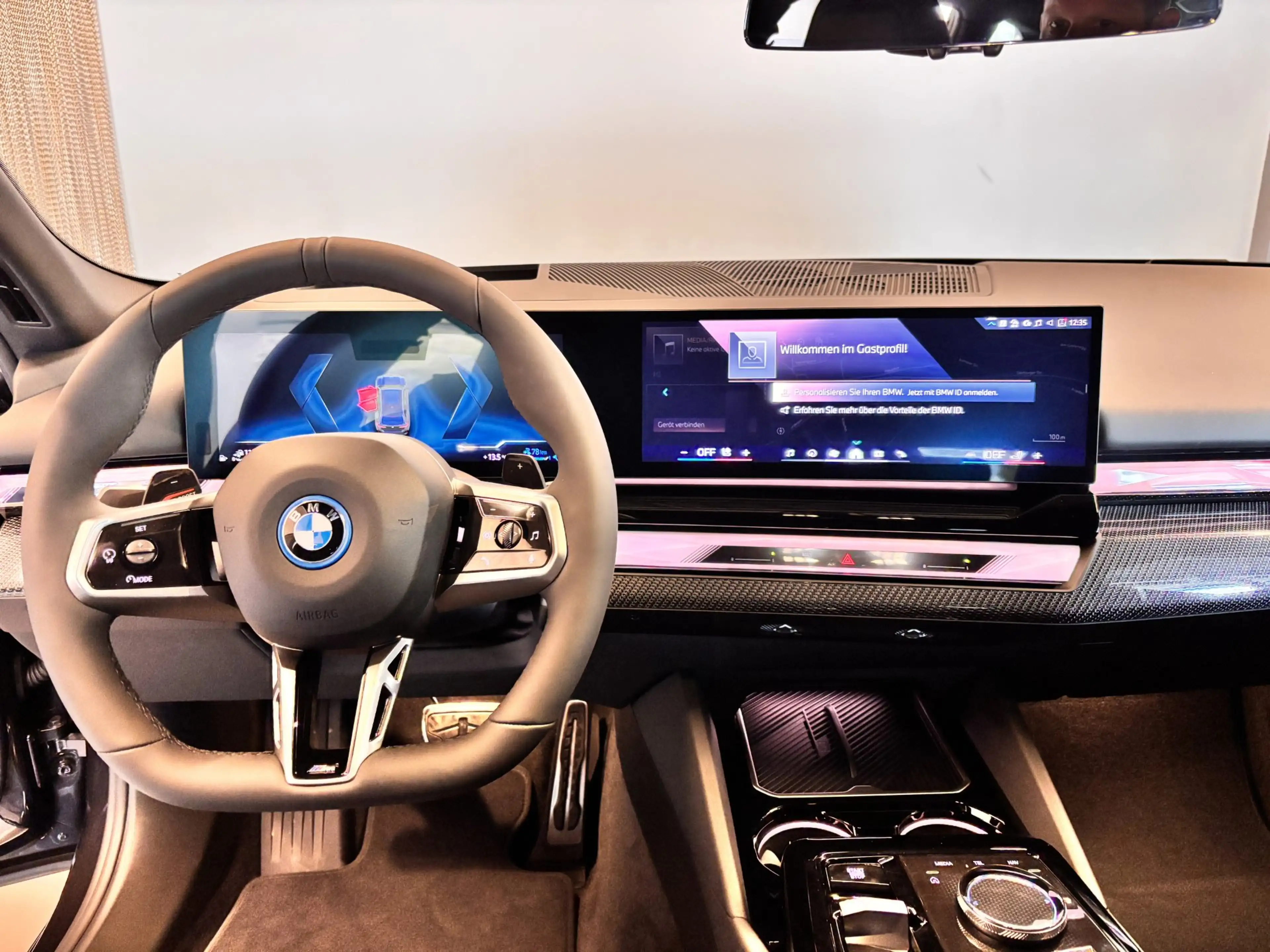 BMW 550 e xDrive — photo 11
