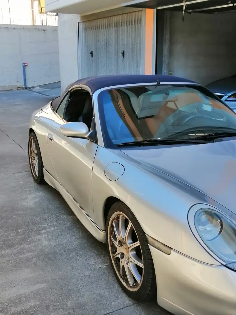 Porsche 996 996 Cabrio 3.4 Carrera gomme posteriori nuove. Argento - 1