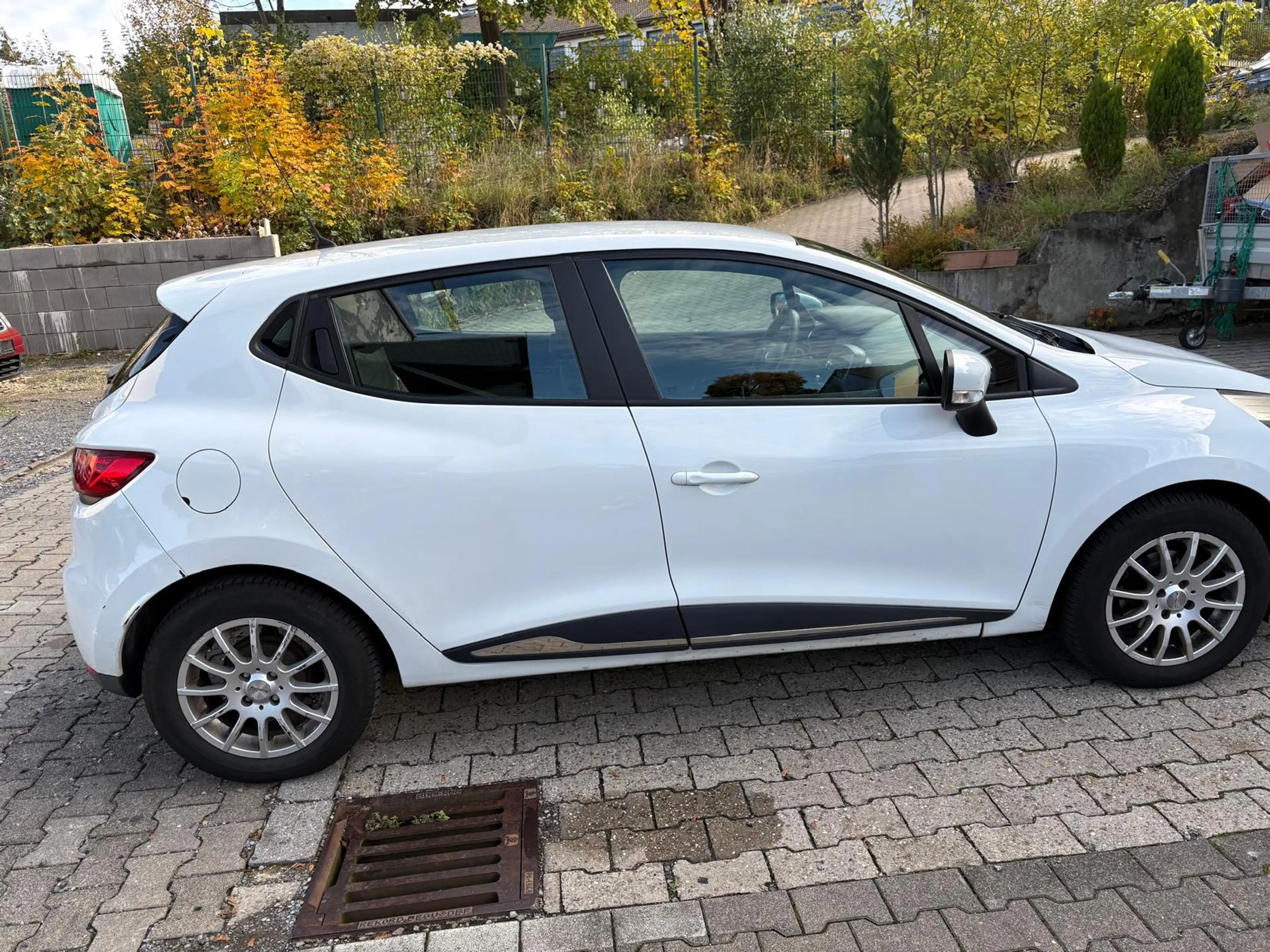Renault Clio Expression — photo 11