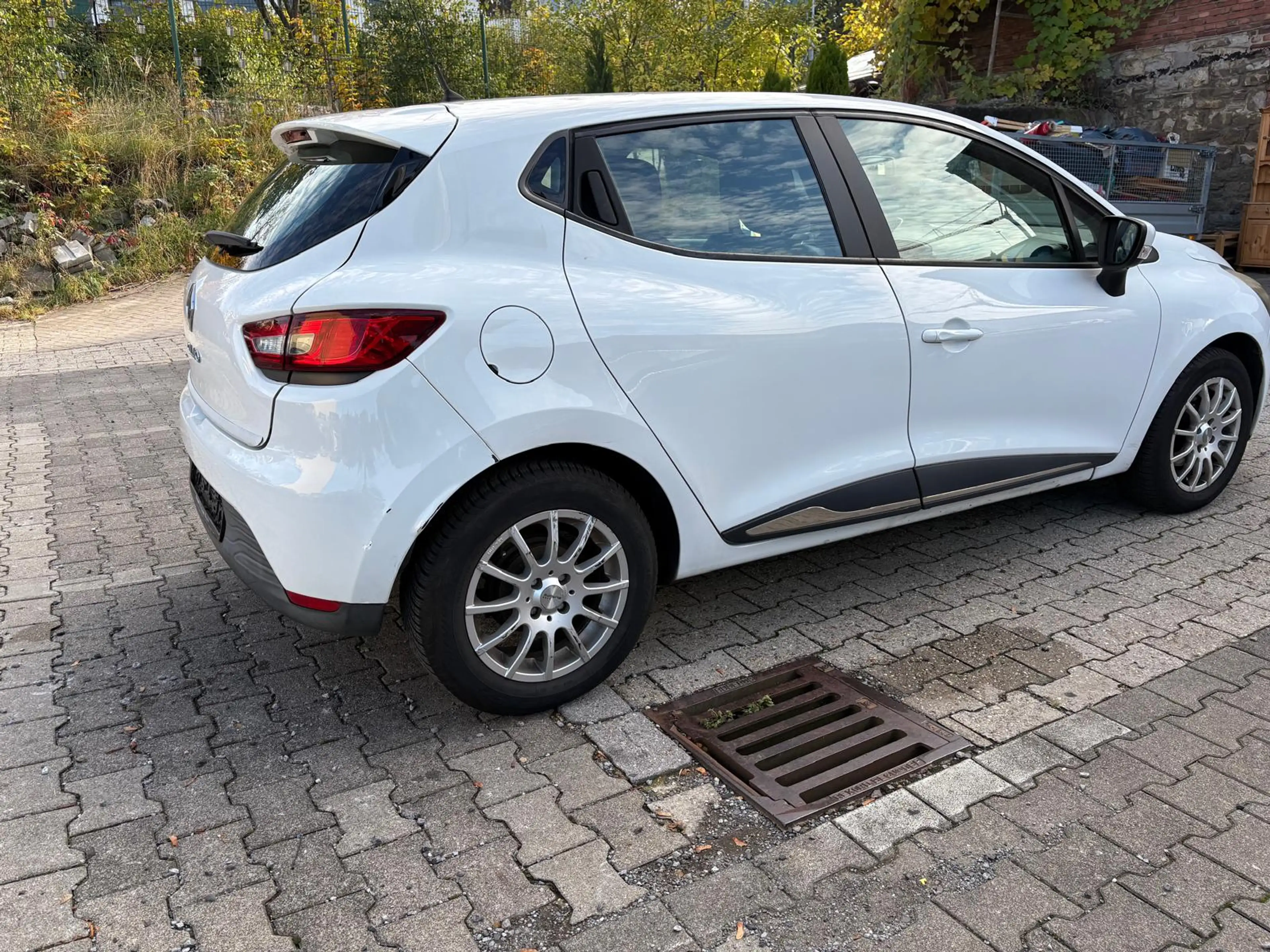 Renault Clio Expression — photo 10