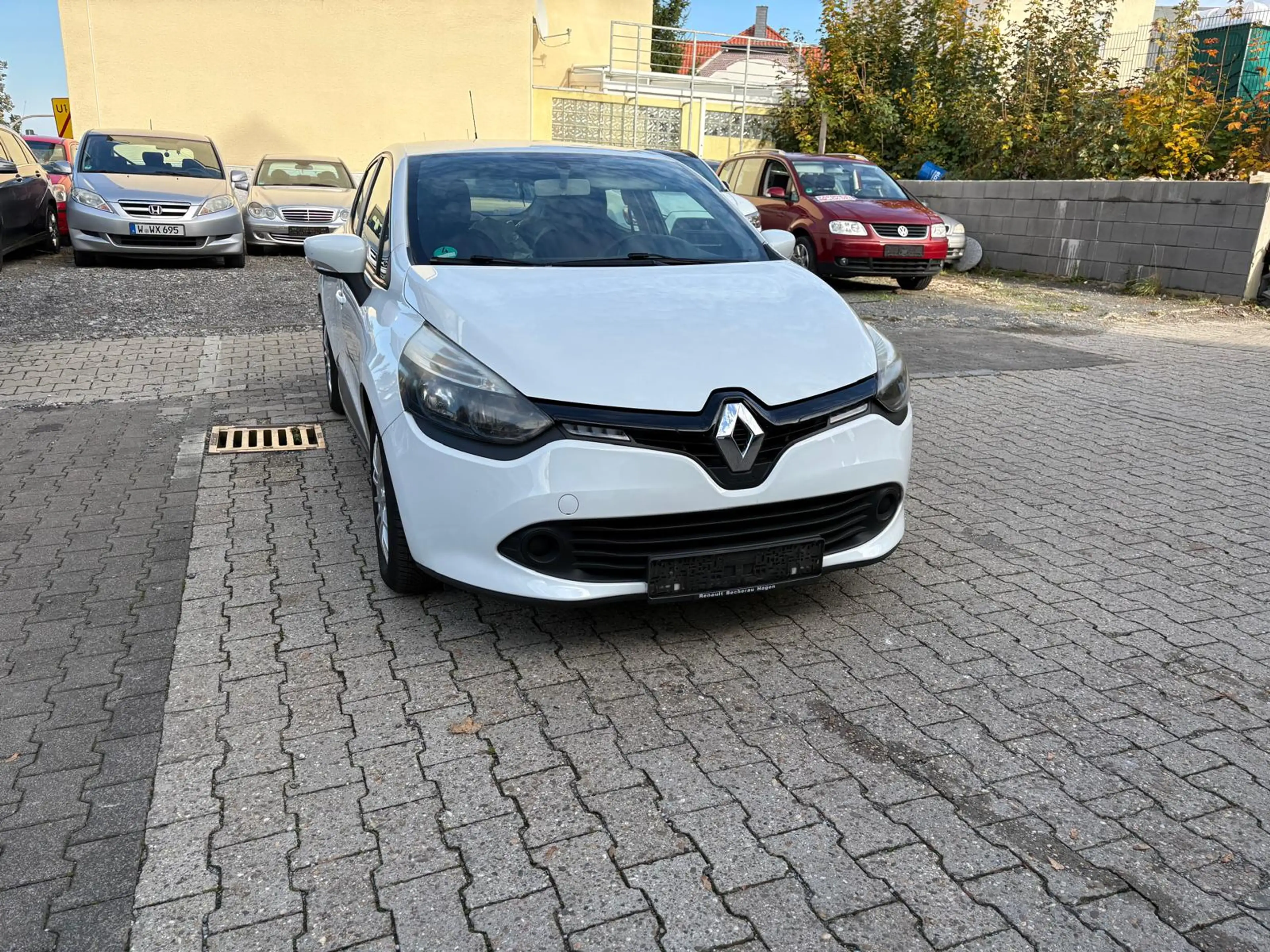 Renault Clio Expression — photo 14