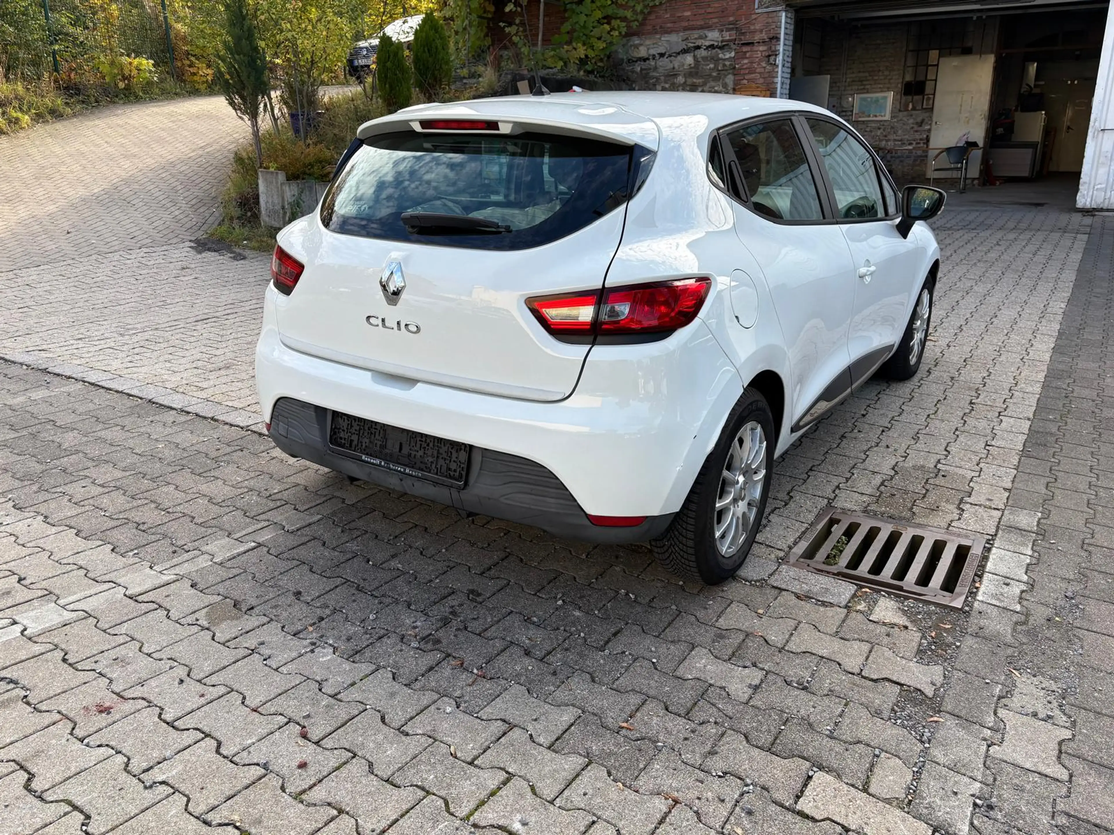 Renault Clio Expression — photo 9