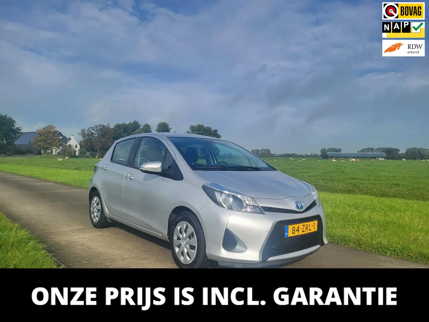 Toyota Yaris 1.5 Full Hybrid Aspiration 85dkmNAP afn trekhaak c Gris - 1