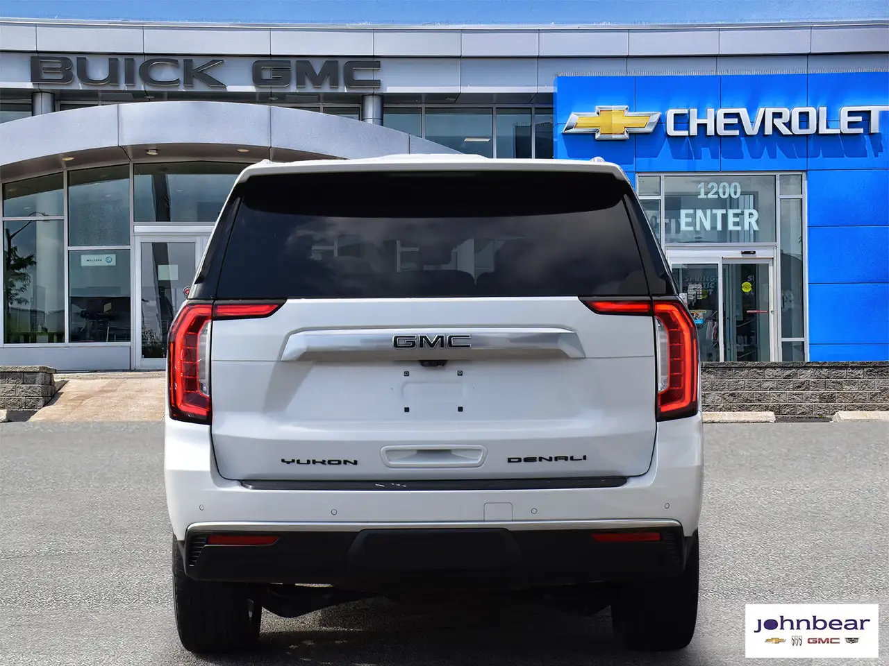 GMC Yukon снимка GMC Yukon