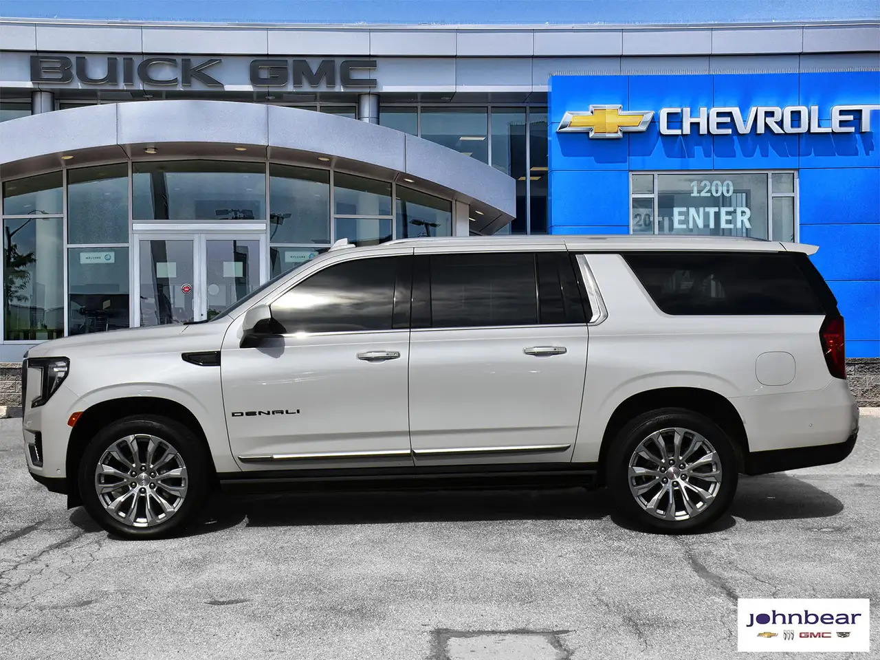 GMC Yukon снимка GMC Yukon