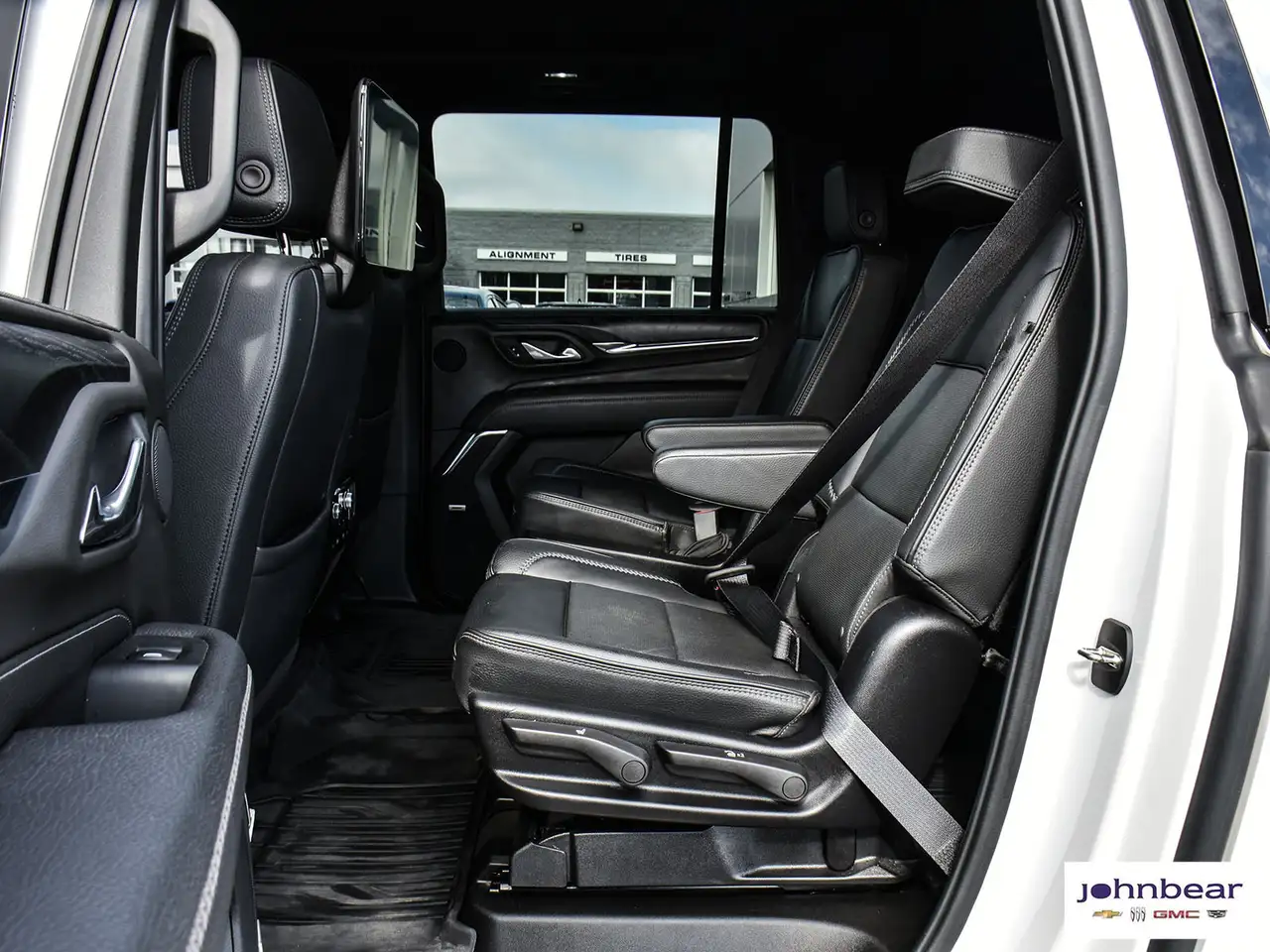 GMC Yukon снимка GMC Yukon