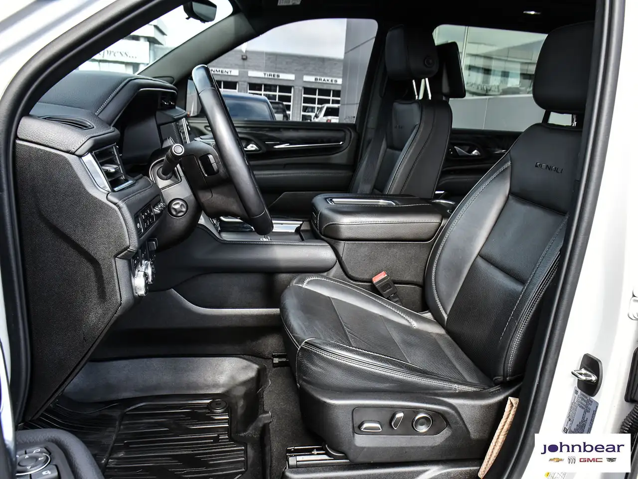 GMC Yukon снимка GMC Yukon
