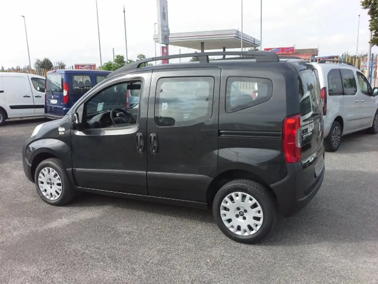 Citroen Nemo 1.4 HDI tepee VETRATO 5 POSTI AUTOVETTURA Nero - 2