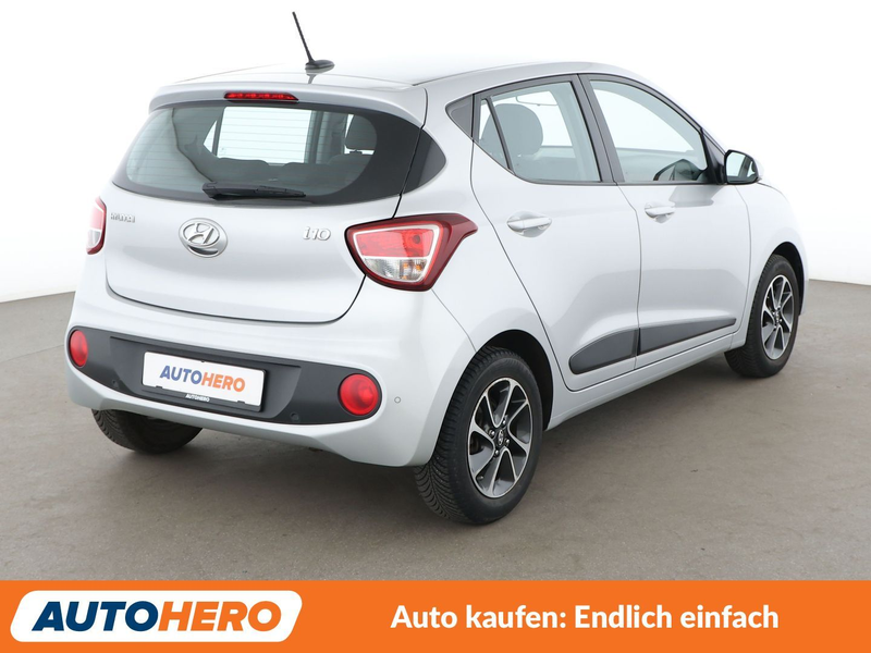 Hyundai i10 1.2 Style Aut.*NAVI*PDC*SHZ*LHZ*ALU*KLIMA* — photo 6