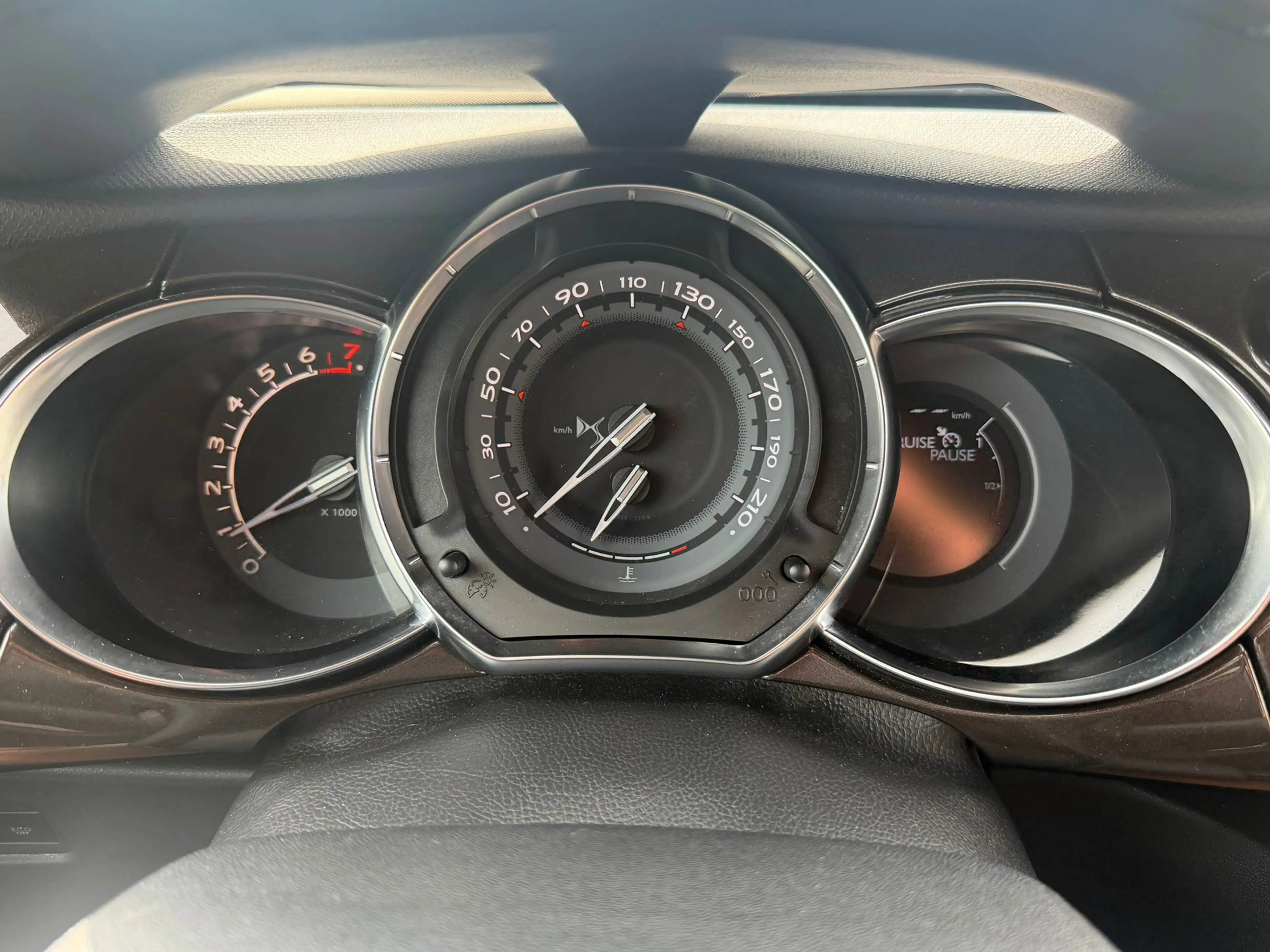 DS Automobiles DS 3 1.2 PureTech Sport Chic Cruise Leder Facelift NAP — photo 10