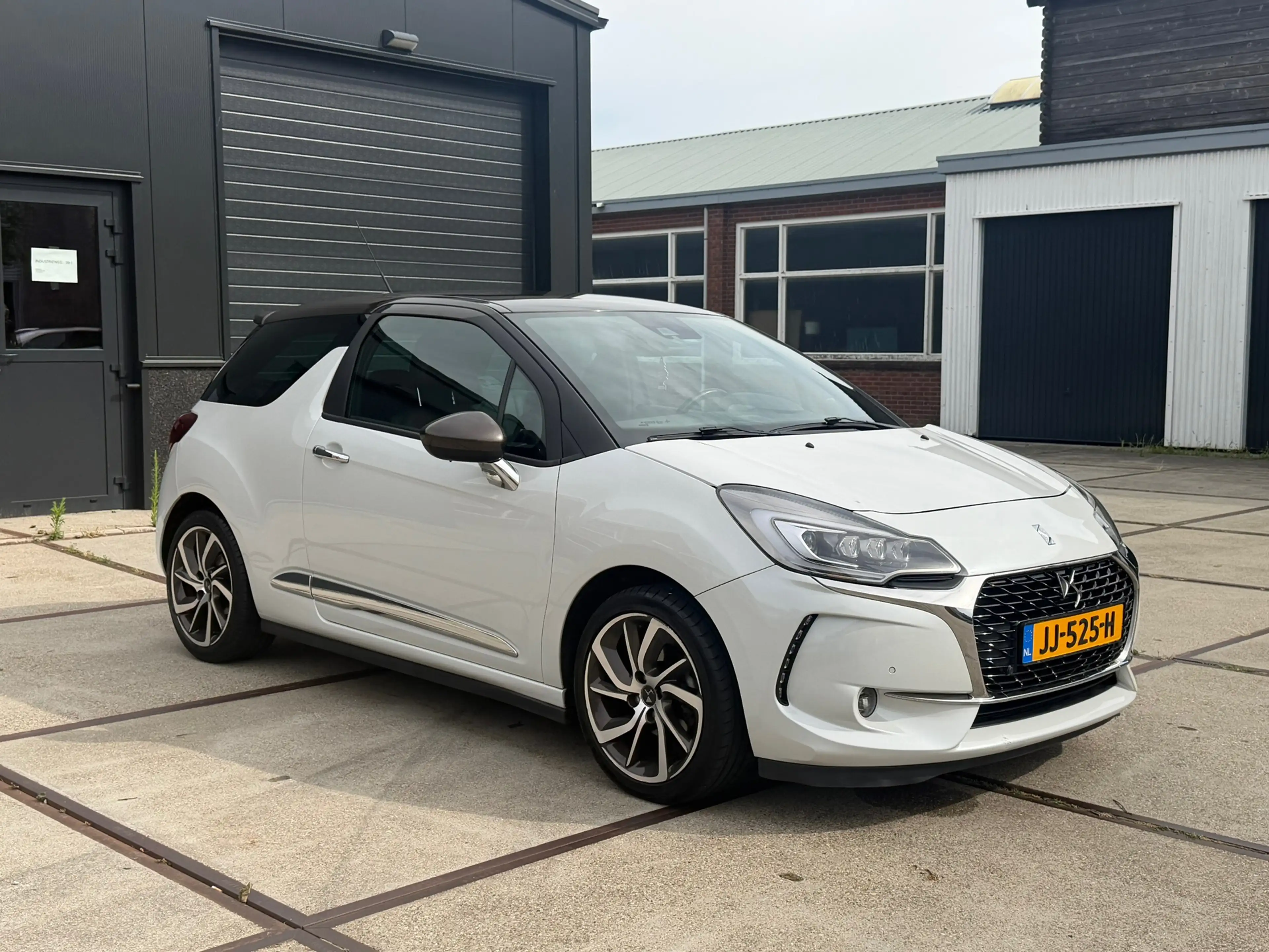 DS Automobiles DS 3 1.2 PureTech Sport Chic Cruise Leder Facelift NAP — photo 2
