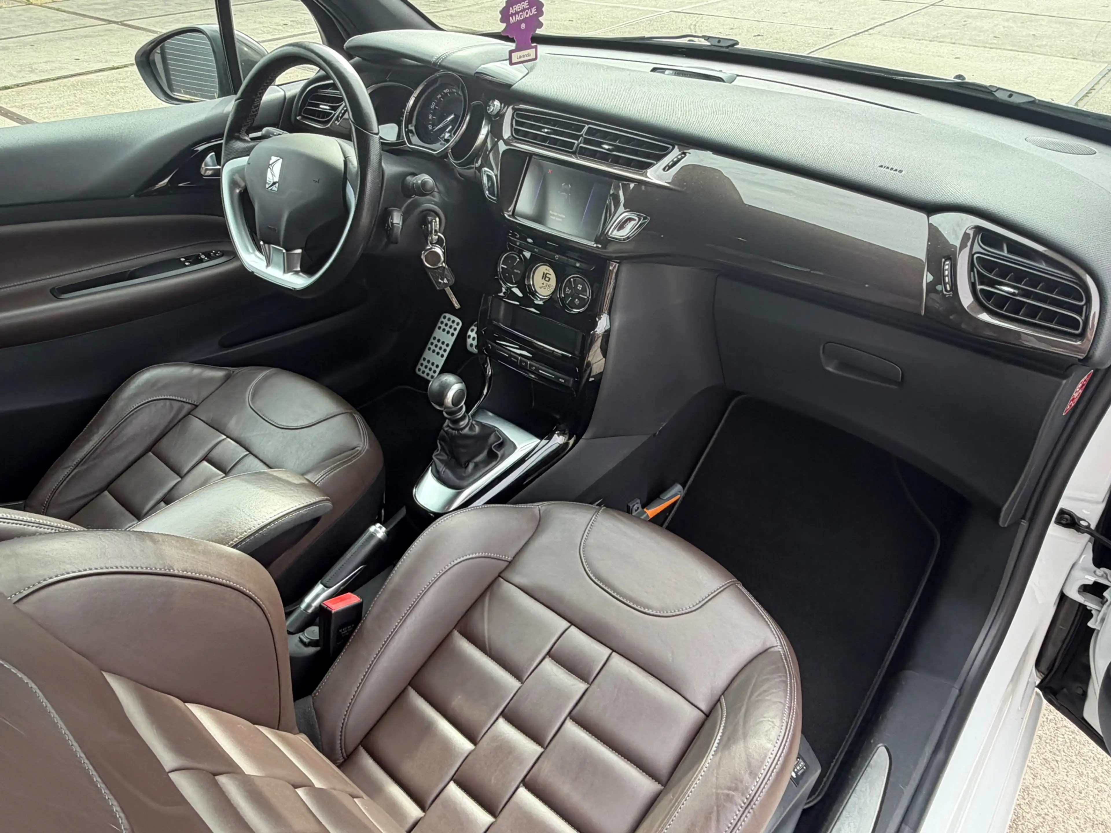 DS Automobiles DS 3 1.2 PureTech Sport Chic Cruise Leder Facelift NAP — photo 8