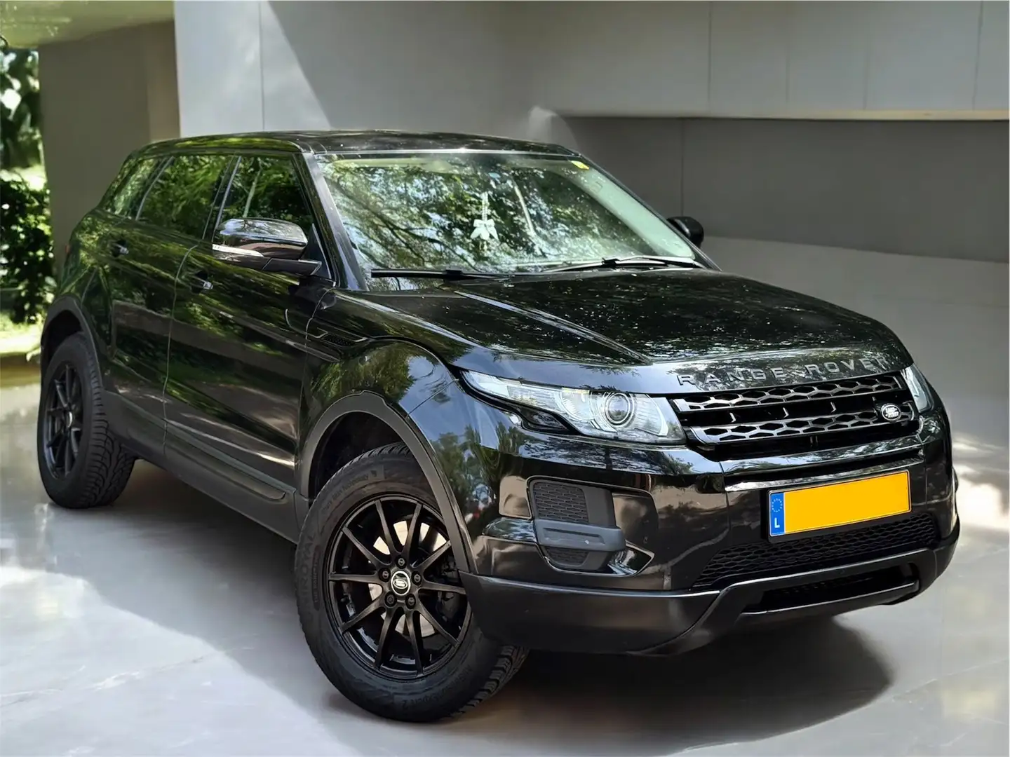 Land Rover Range Rover Evoque TD4 2.2D 150CH 4X4 AUTOMATIQUE Noir - 1
