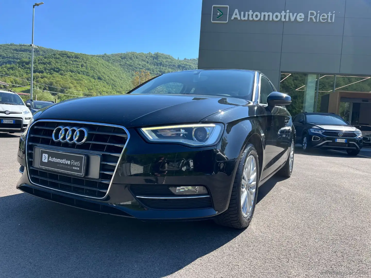 Audi A3 2.0 TDI 150CV clean diesel Attraction Schwarz - 1
