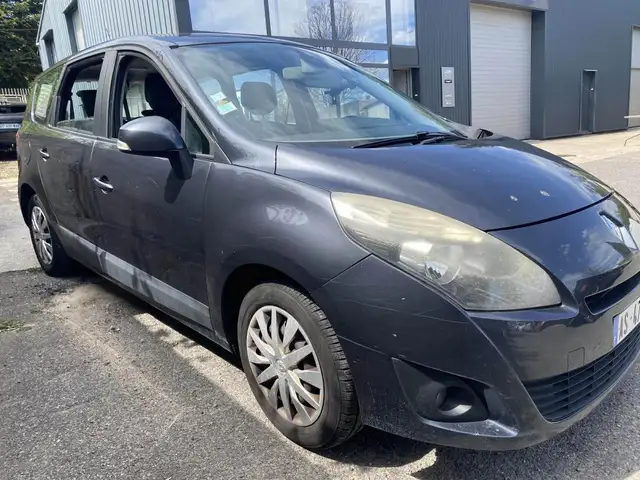 Renault Scenic view 4