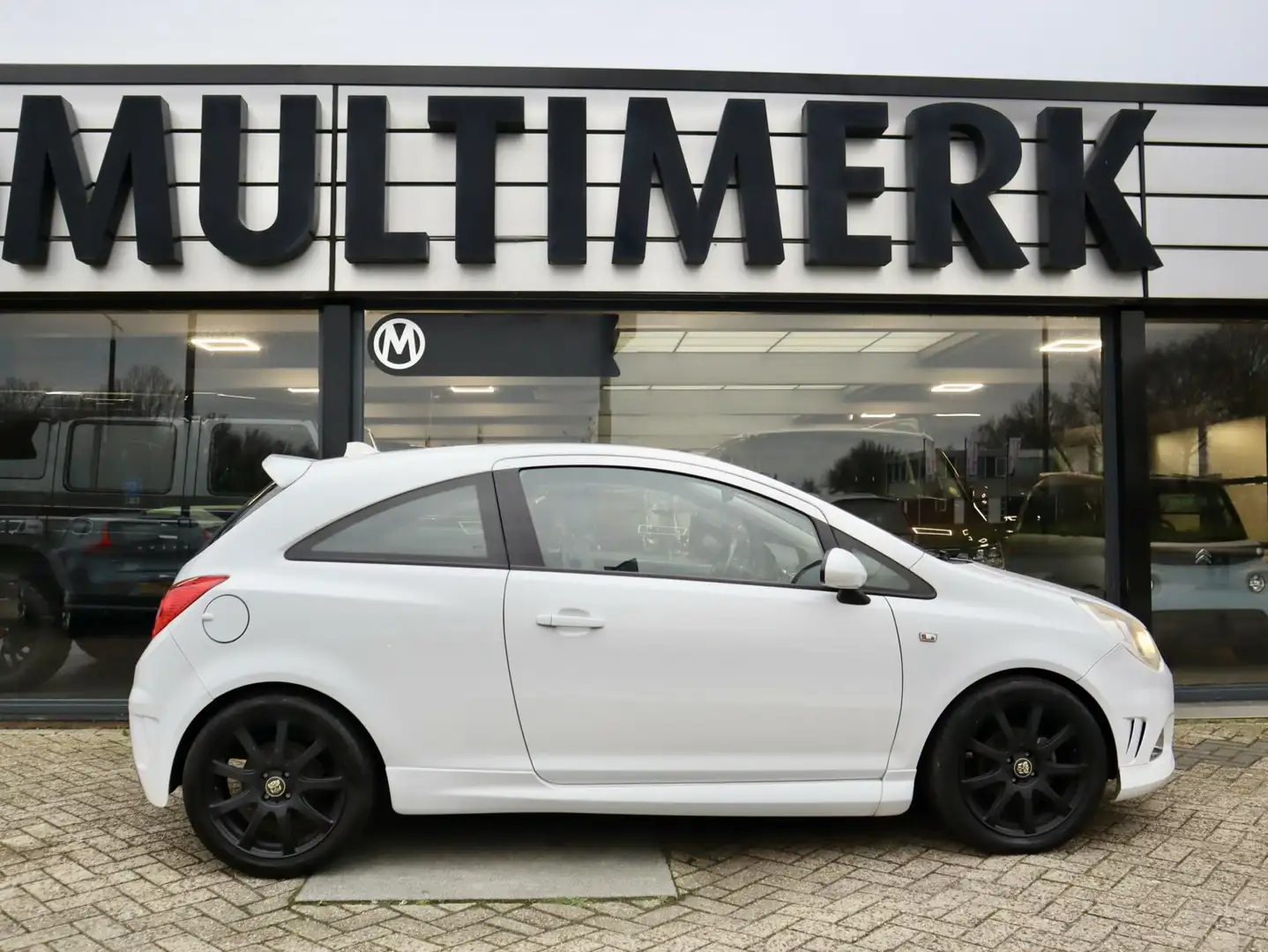Opel Corsa 1.3 CDTi Sport Edeition OPC Blanc - 2