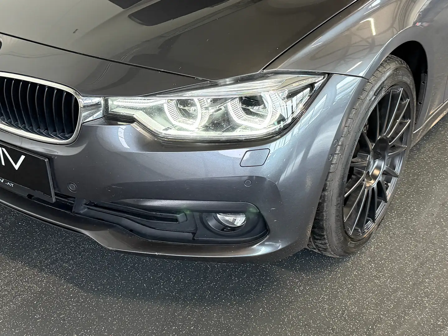 BMW 320 d F31 LCI2  Dynamics Advantage Top Ausstattung Grau - 2