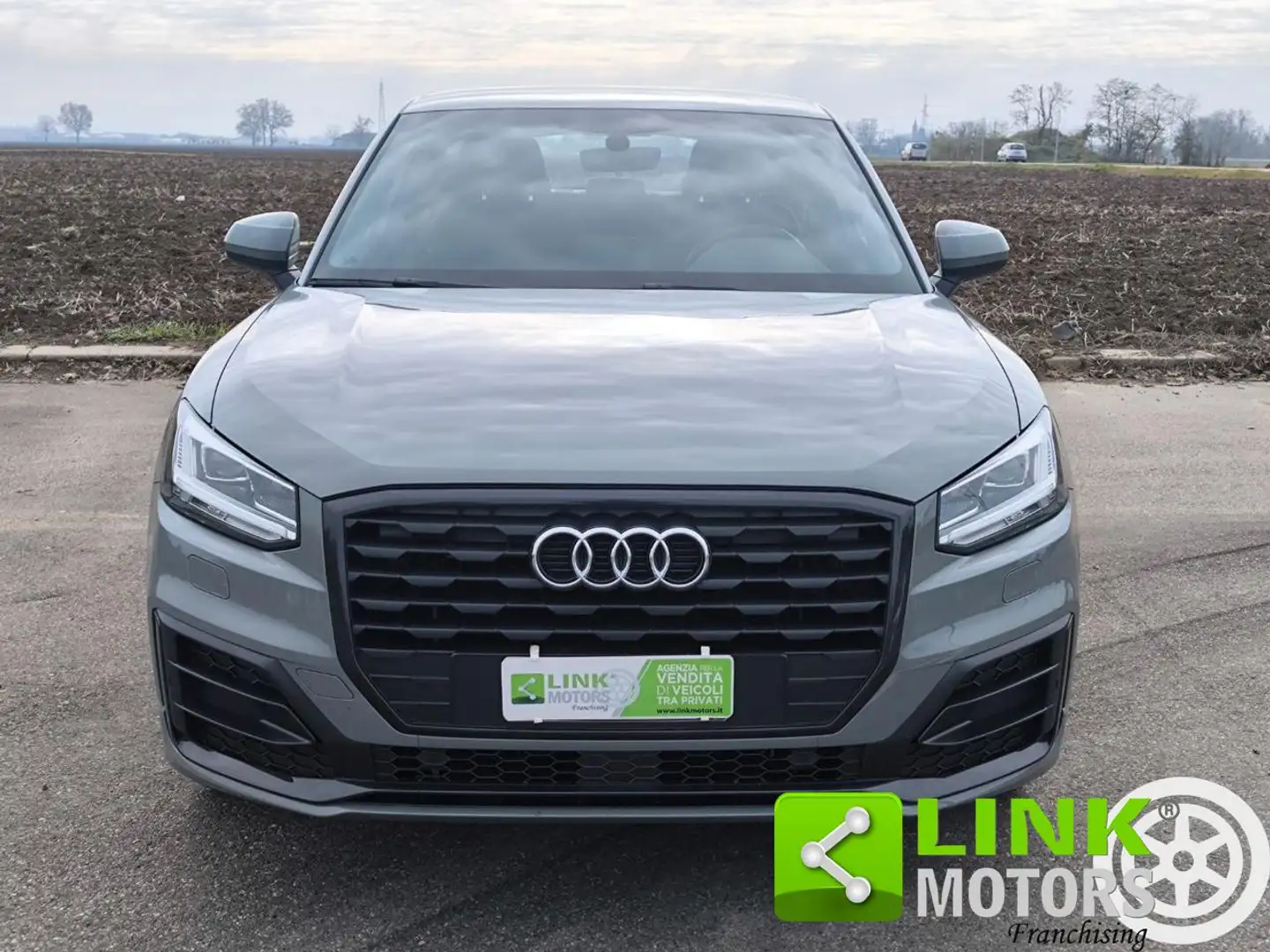 Audi Q2 1.0 TFSI S tronic S line Edition Gris - 2
