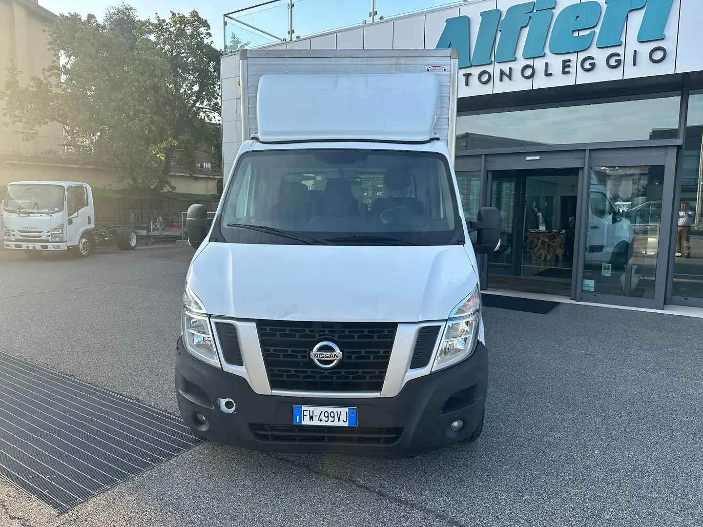 Nissan NV400 35 2.3dCi 130CV Container 4040x2050x2140 kg 1050 White - 2