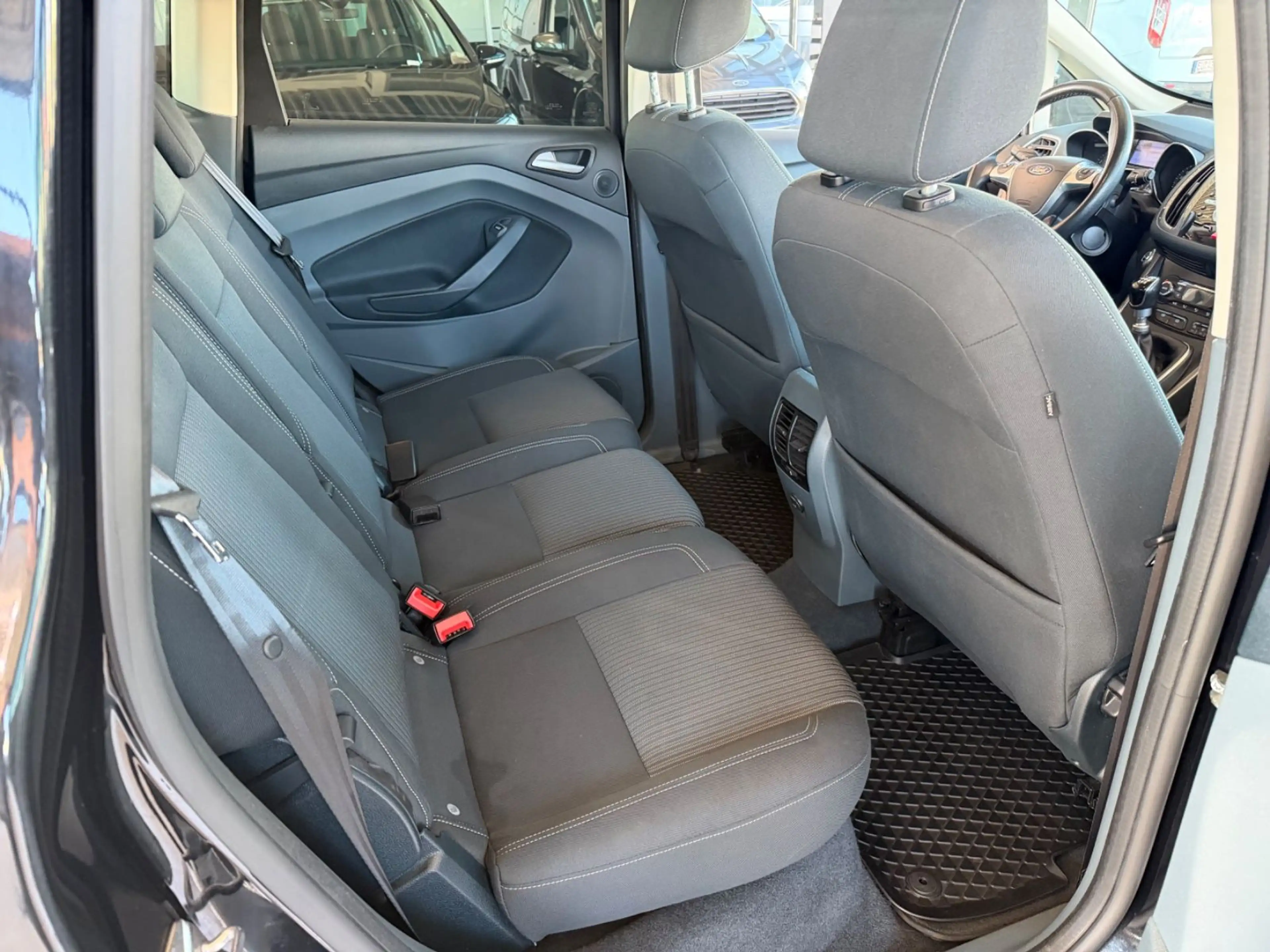 Ford C-Max C-MAX Titanium — photo 14