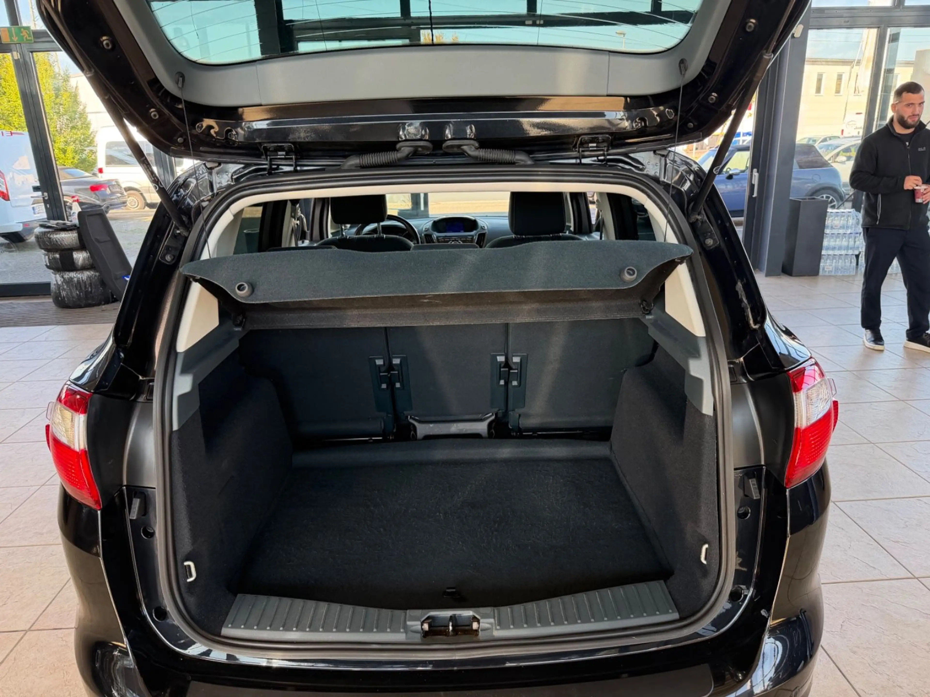 Ford C-Max C-MAX Titanium — photo 9