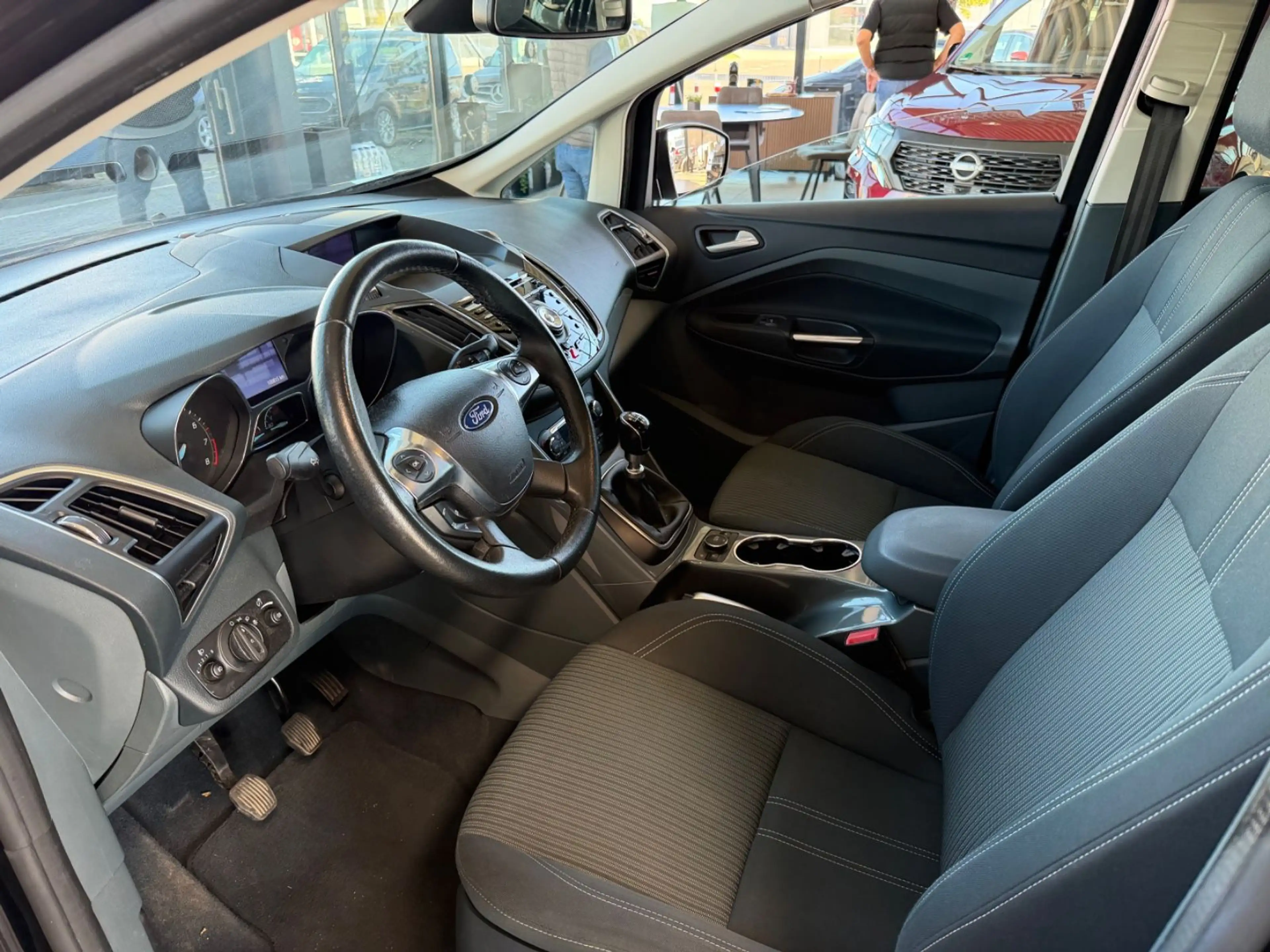 Ford C-Max C-MAX Titanium — photo 11