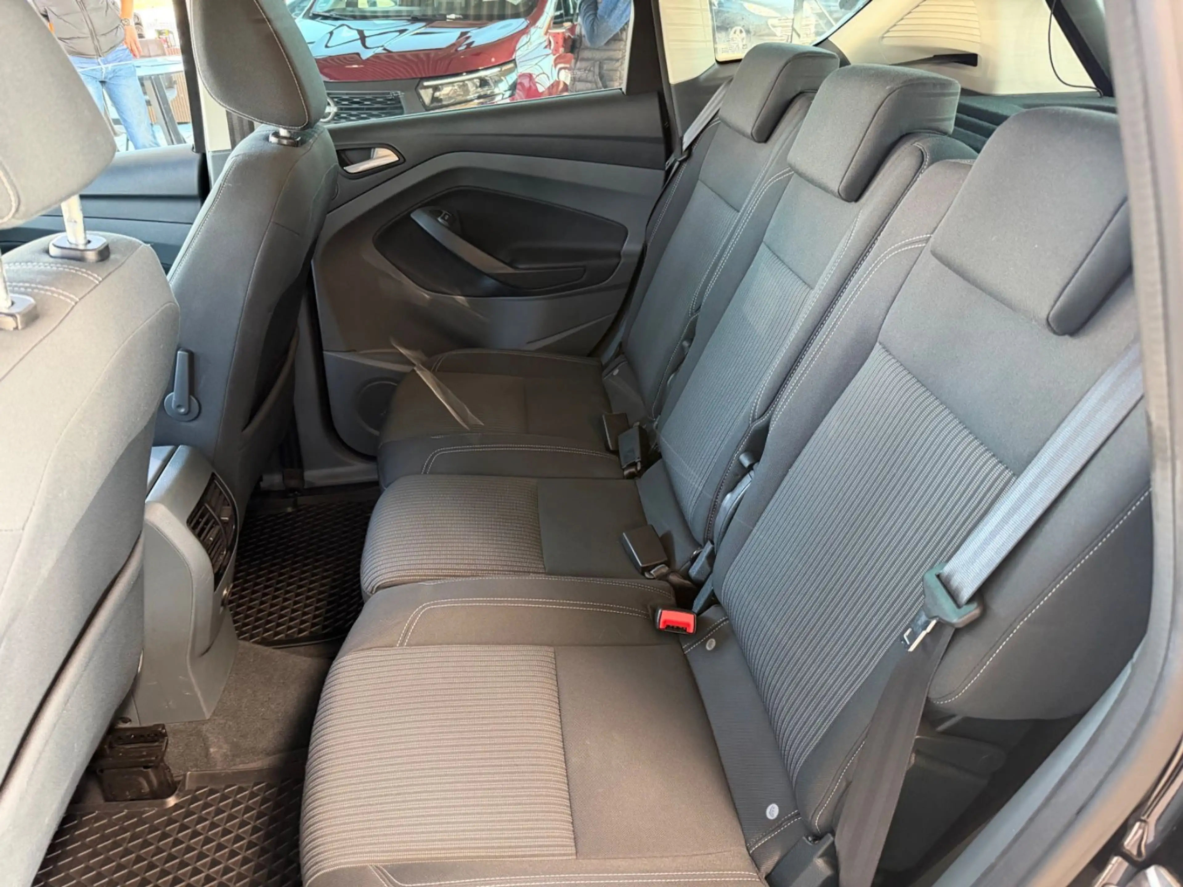 Ford C-Max C-MAX Titanium — photo 15