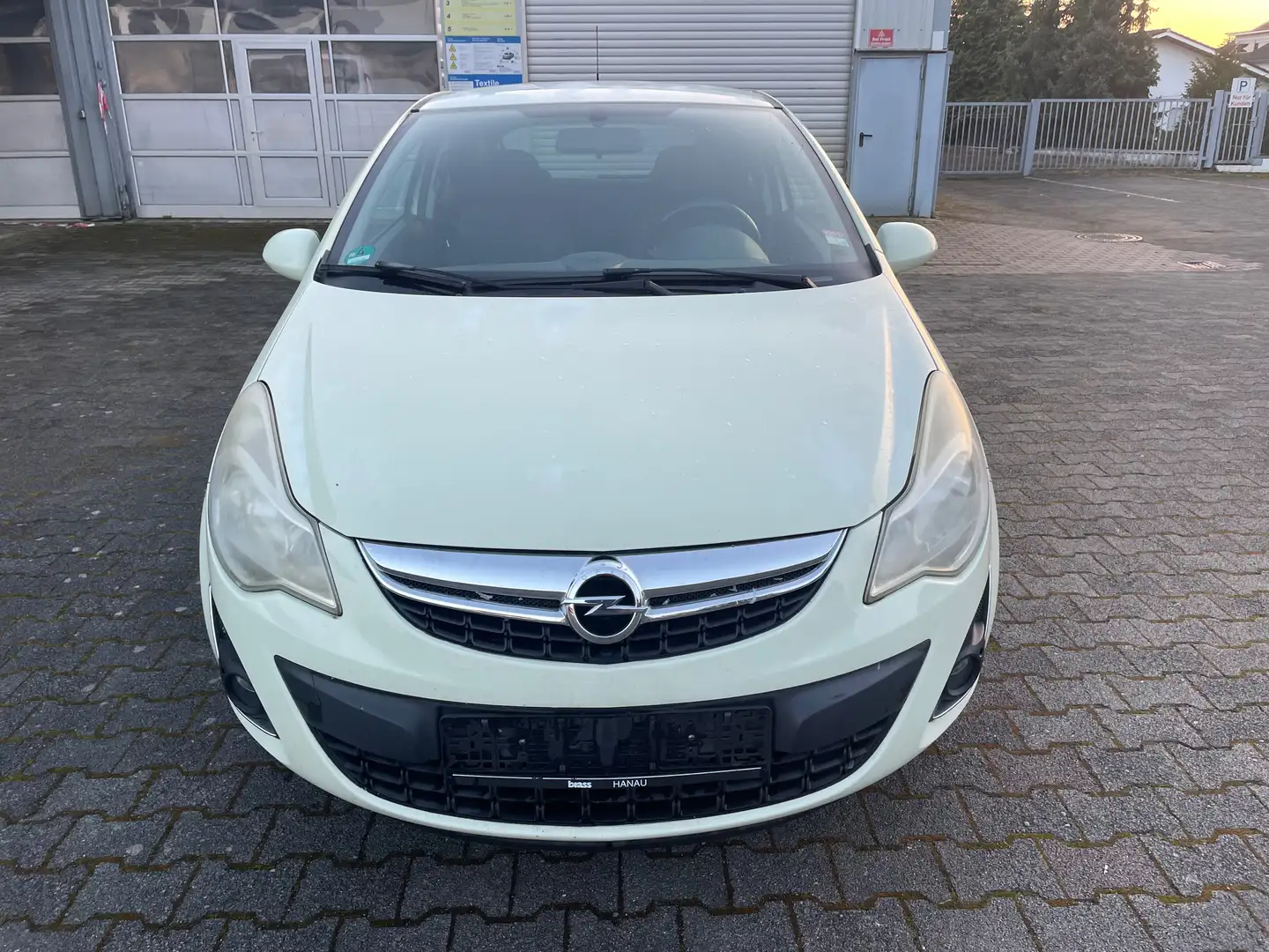 Opel Corsa Corsa  3-Türer 1.4 16V Satellite Gelb - 2