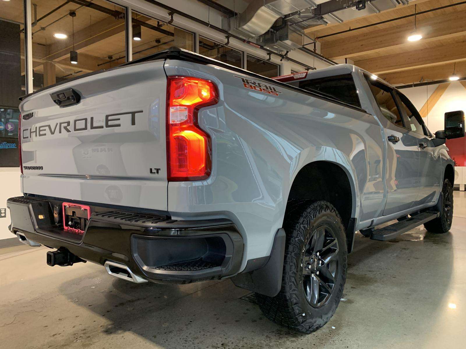 2024 Chevrolet Silverado 1500 LT Trail Boss 1500 4x4, Moteur: 3.0L - 6 Cyl. - Di — снимка 1
