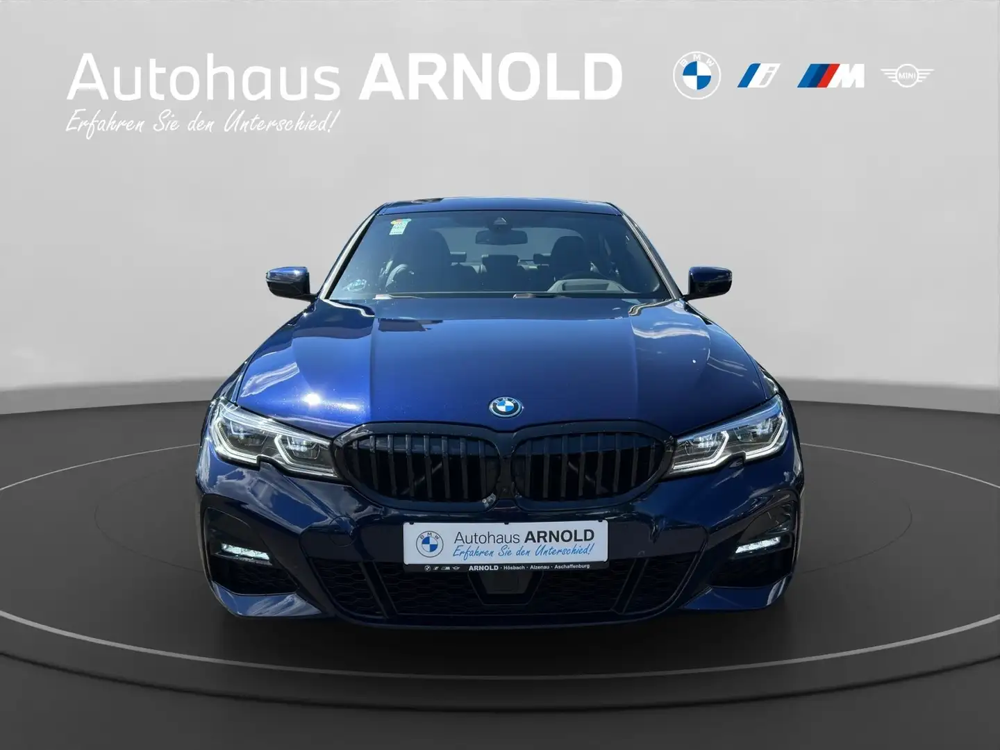 BMW 330 e xDrive Limousine M Sport Head-Up HiFi DAB Bleu - 2