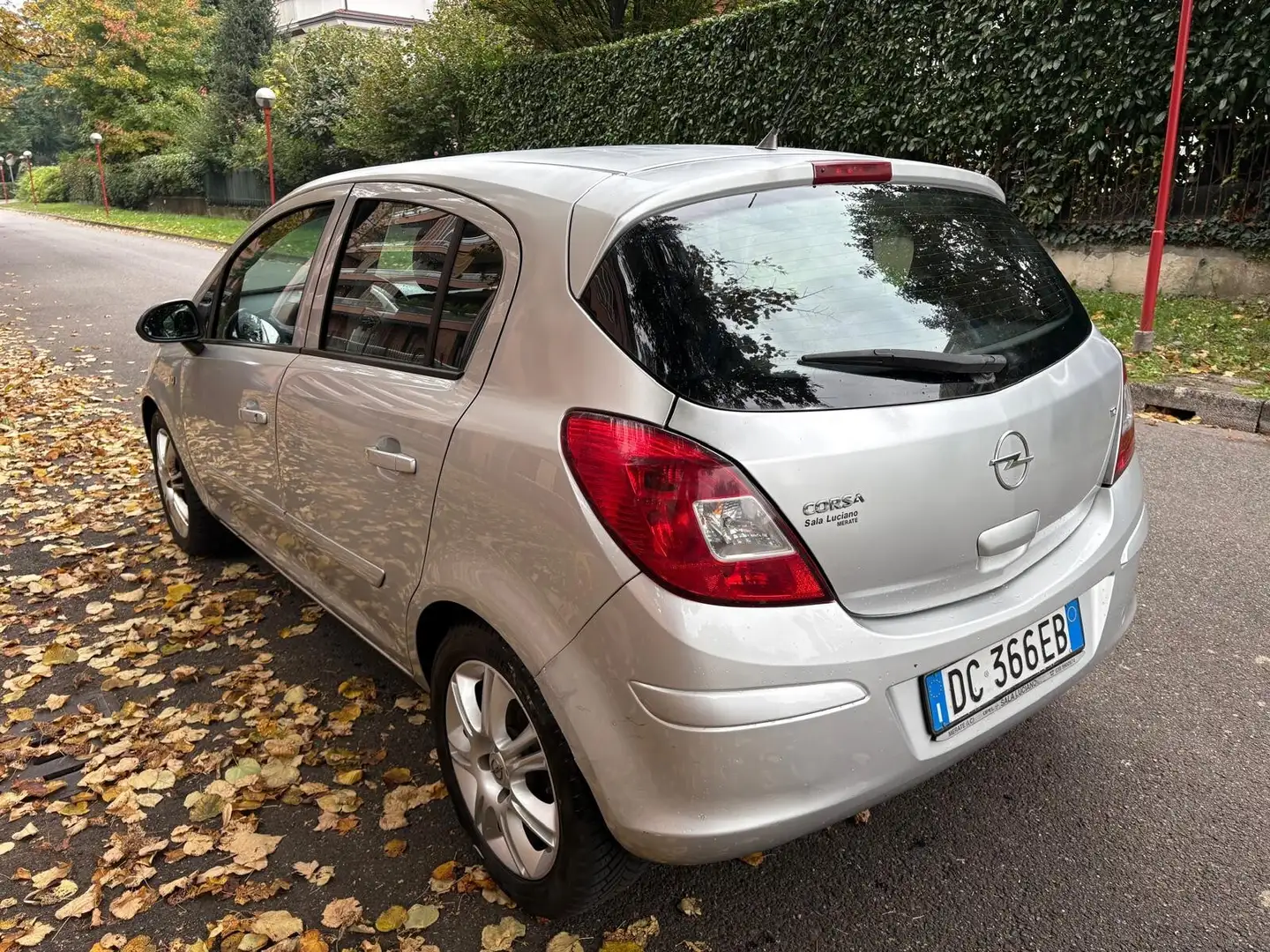 Opel Corsa Corsa 1.2 5 porte Easytronic Cosmo Argent - 2