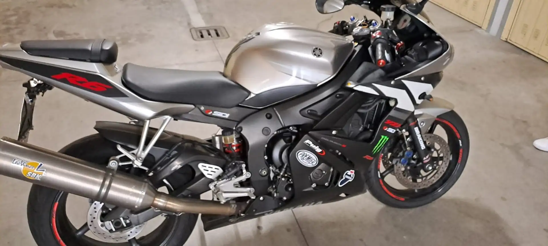 Yamaha YZF-R6 Grigio - 1