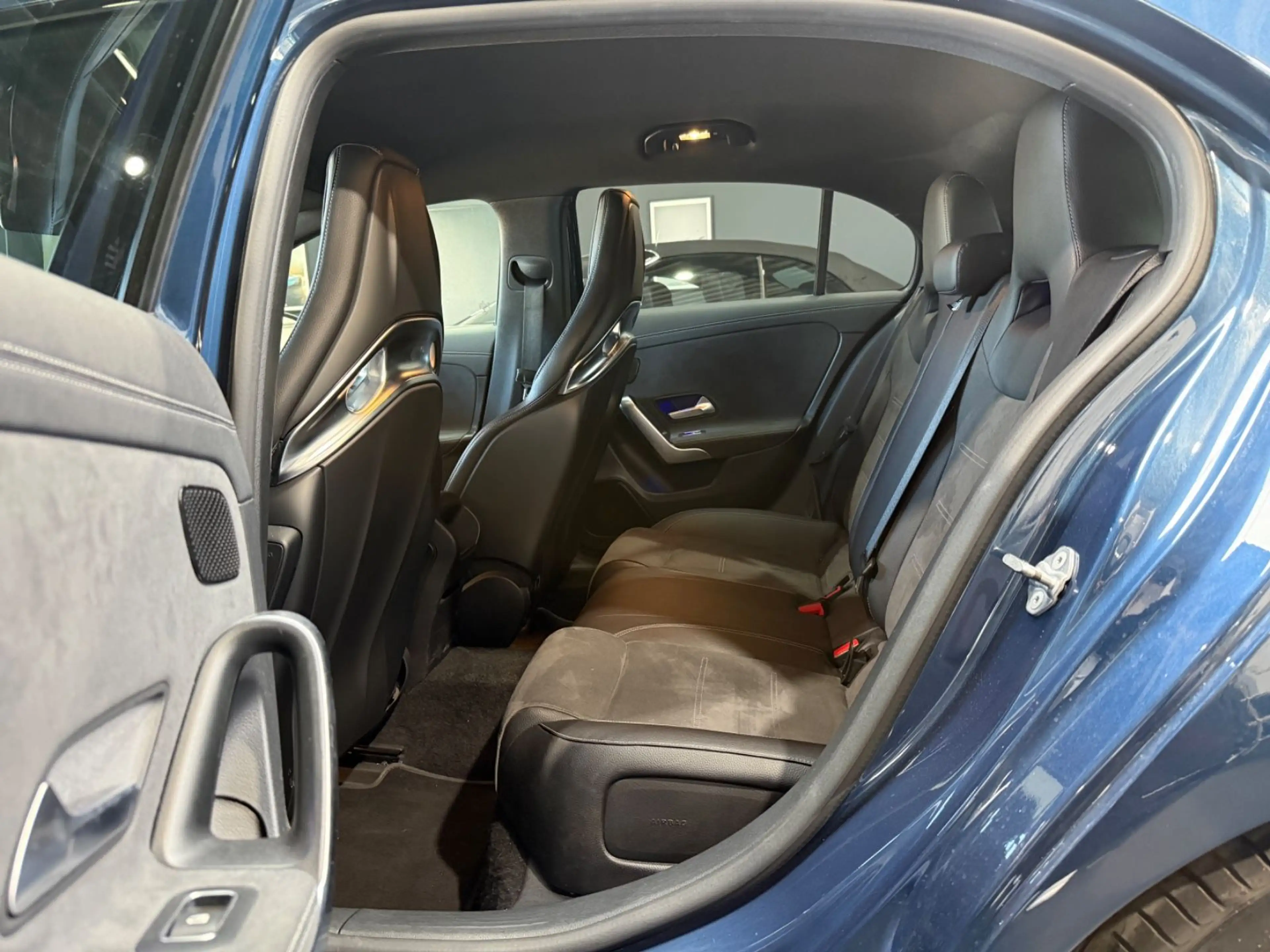 Mercedes-Benz A 35 AMG 4M Edition 1 Perf.Sitz/Kamera/Multibeam — photo 9