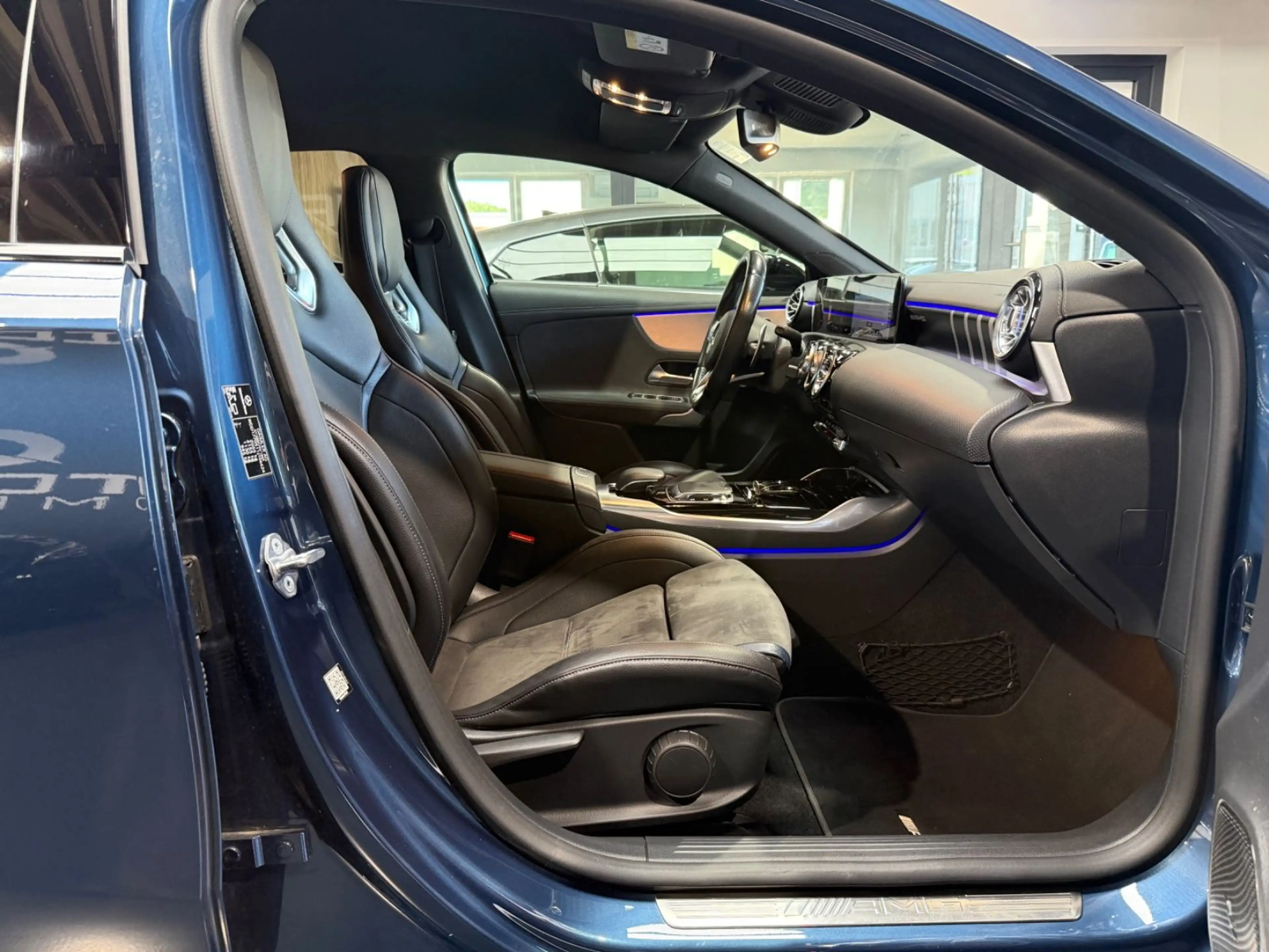 Mercedes-Benz A 35 AMG 4M Edition 1 Perf.Sitz/Kamera/Multibeam — photo 14
