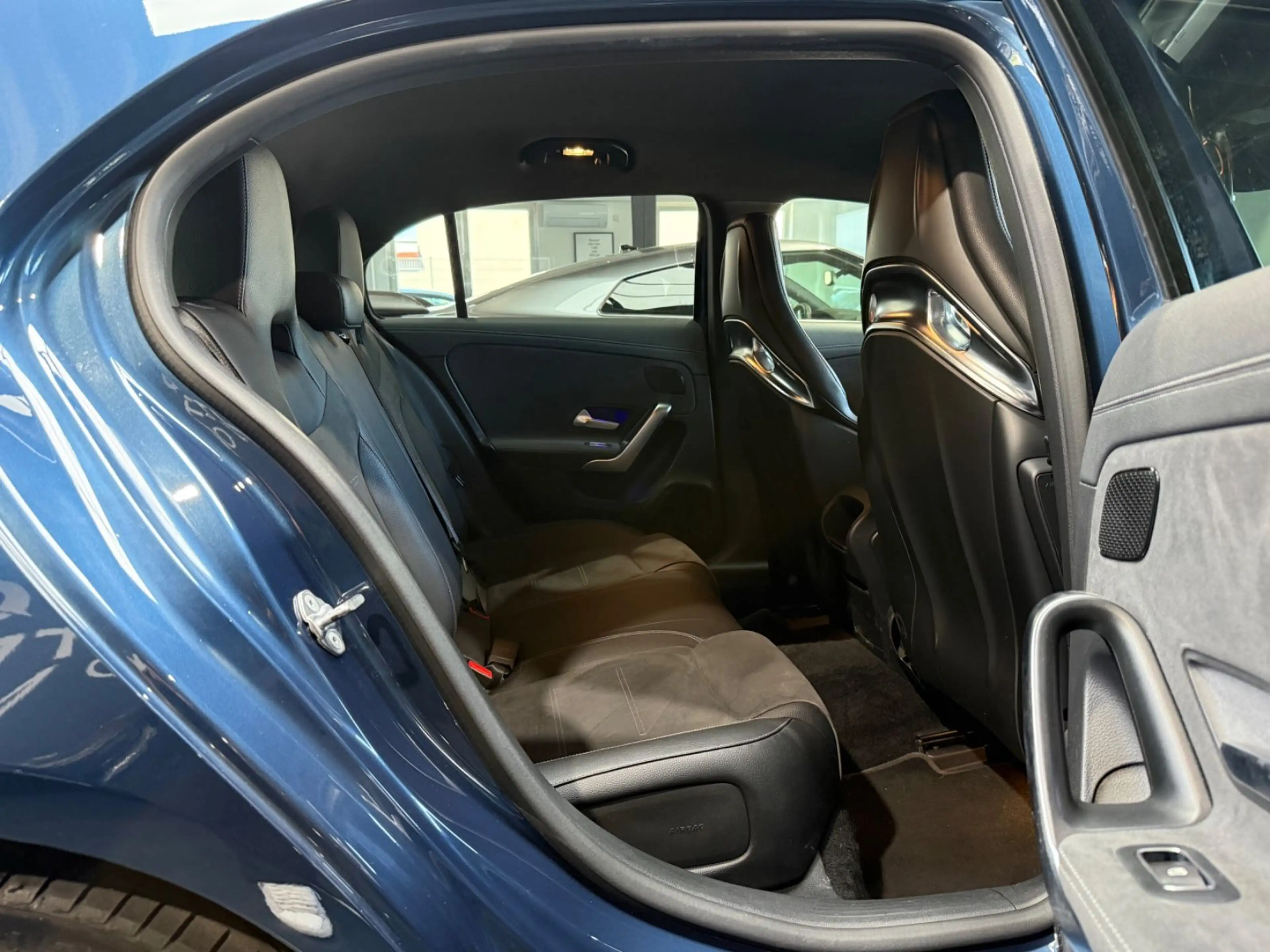 Mercedes-Benz A 35 AMG 4M Edition 1 Perf.Sitz/Kamera/Multibeam — photo 13