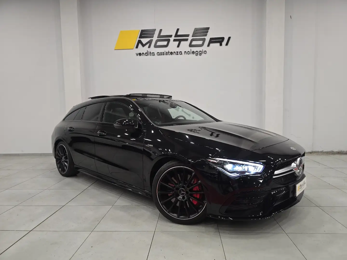 Mercedes-Benz CLA 35 AMG CLA   35 AMG  4matic auto Premium Plus Noir - 1