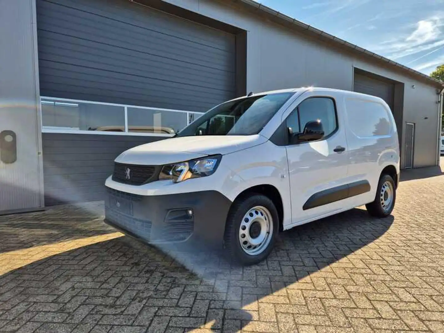 Peugeot Partner 1.5 BlueHDI 102PS 2-Sitzer AHK Klima Radio Apple C Weiß - 1