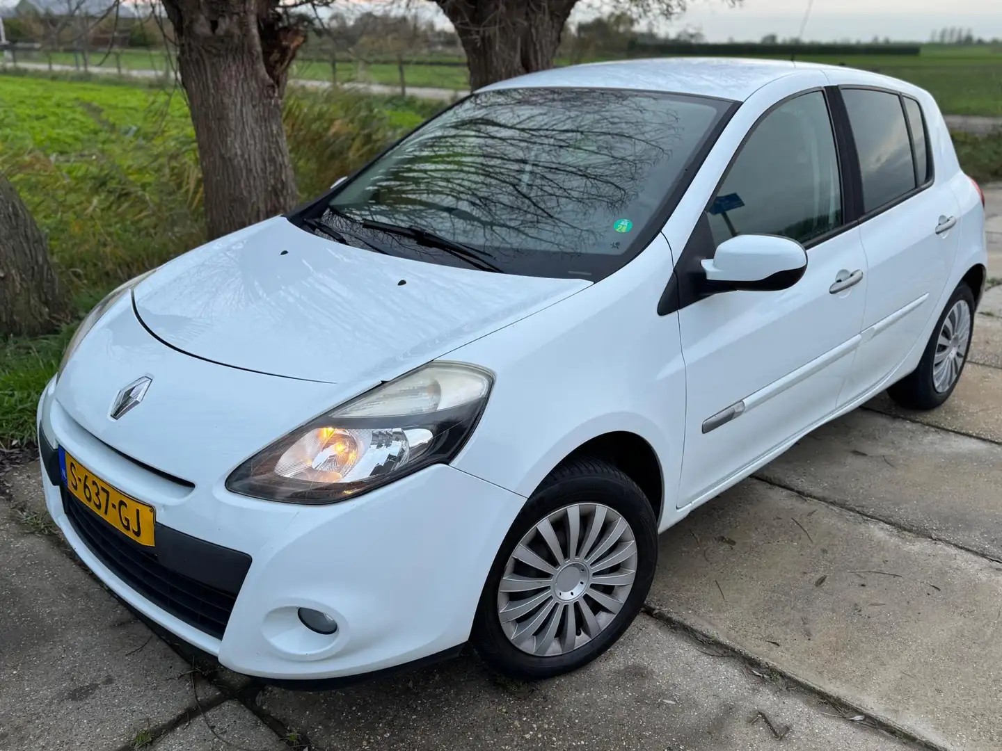 Renault Clio 1.5 dCi Night & Day 2011 EURO 5 AIRCO/5D/CV/TOPOND Blanc - 1