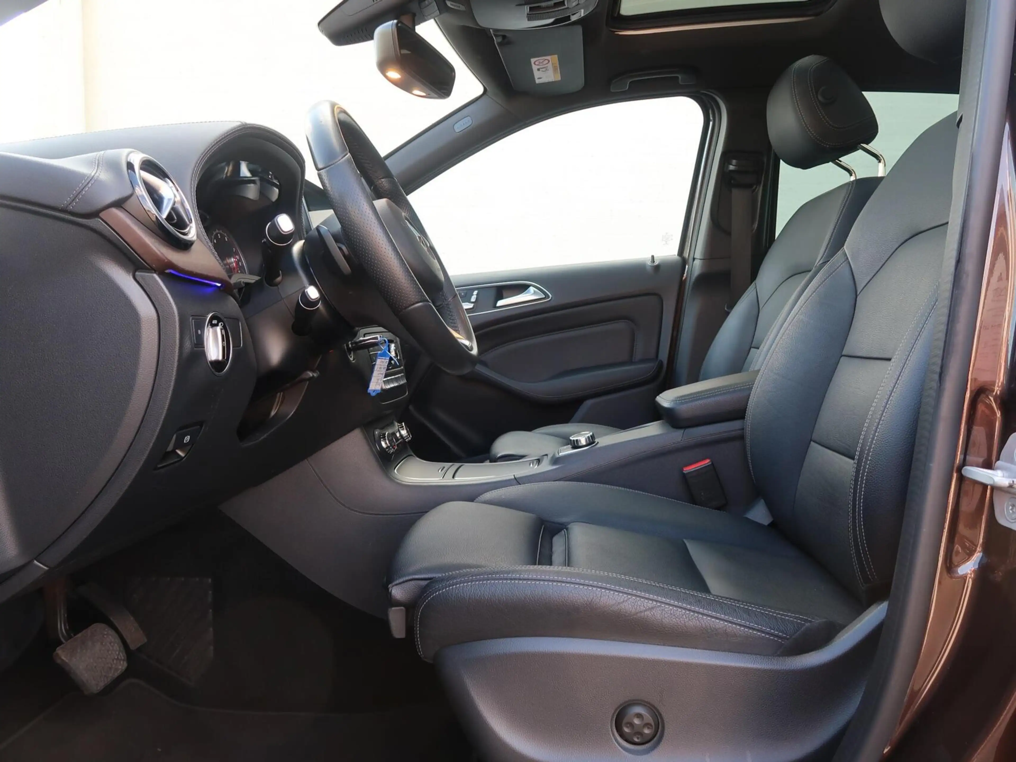 Mercedes-Benz B 180 Sport AUT F-1 PANORAMADAK|TREKHAAK|MEMORY|CAMERA|A — photo 8