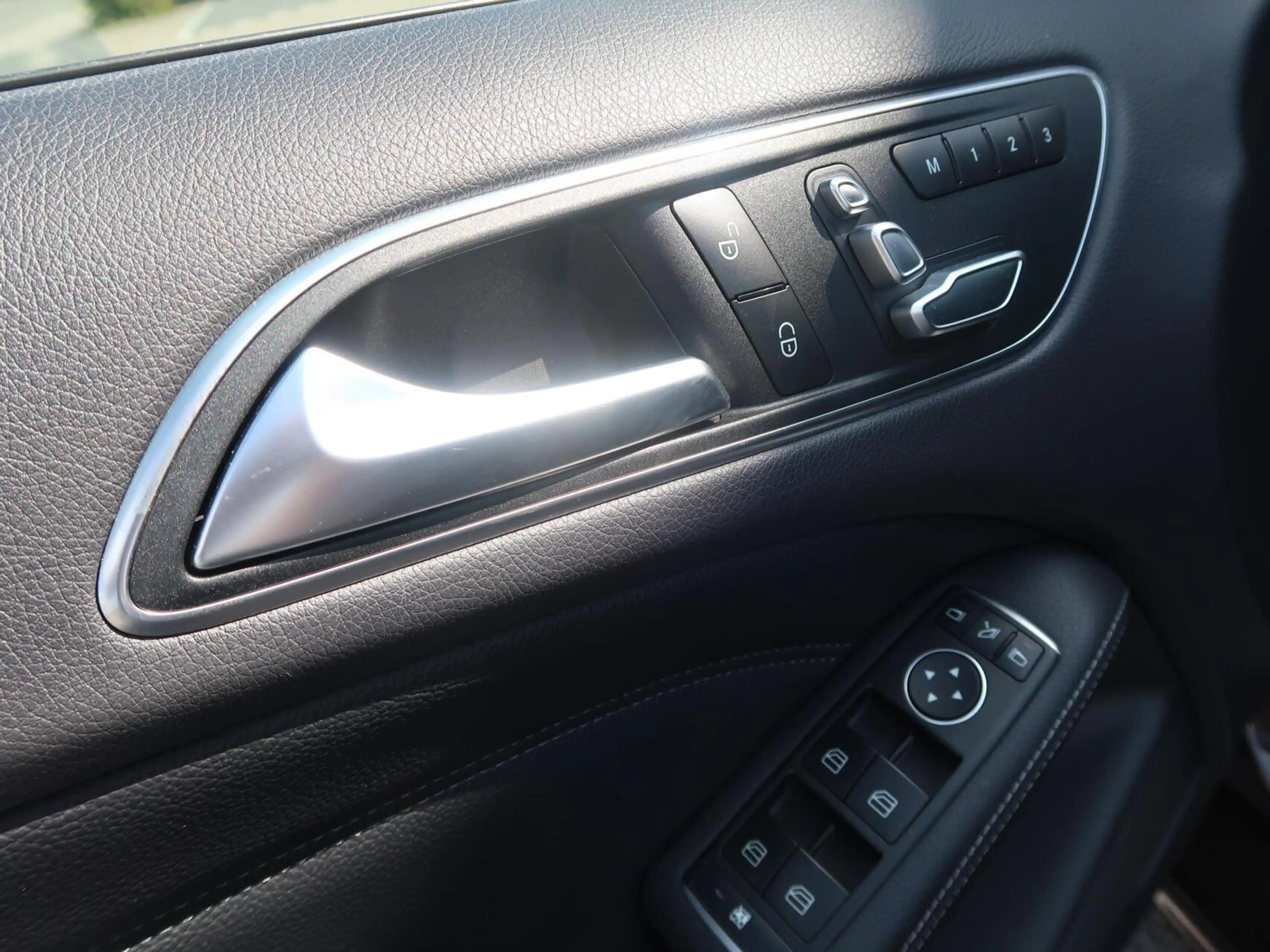 Mercedes-Benz B 180 Sport AUT F-1 PANORAMADAK|TREKHAAK|MEMORY|CAMERA|A — photo 9