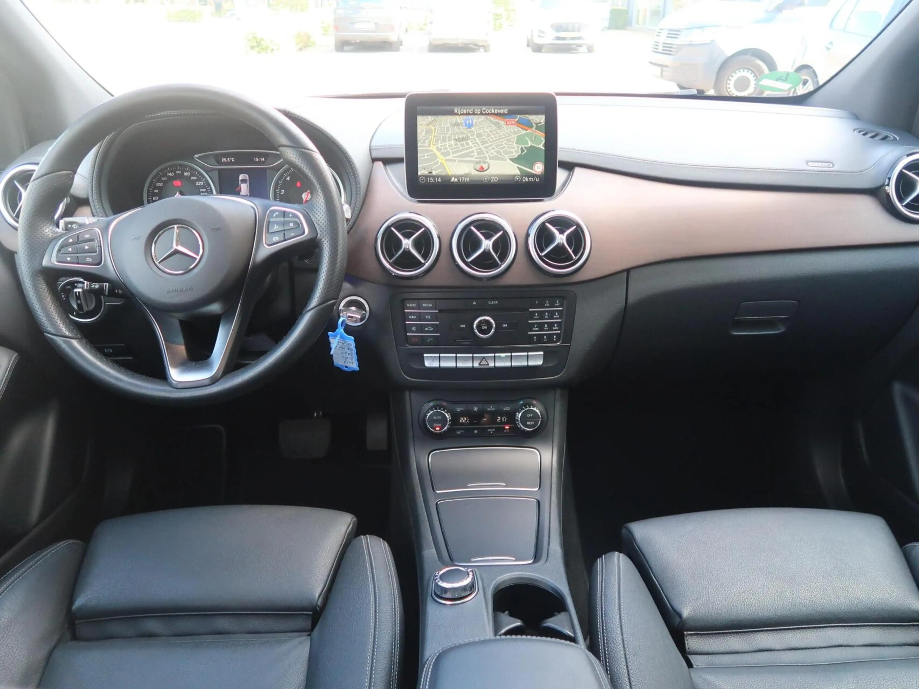 Mercedes-Benz B 180 Sport AUT F-1 PANORAMADAK|TREKHAAK|MEMORY|CAMERA|A — photo 11