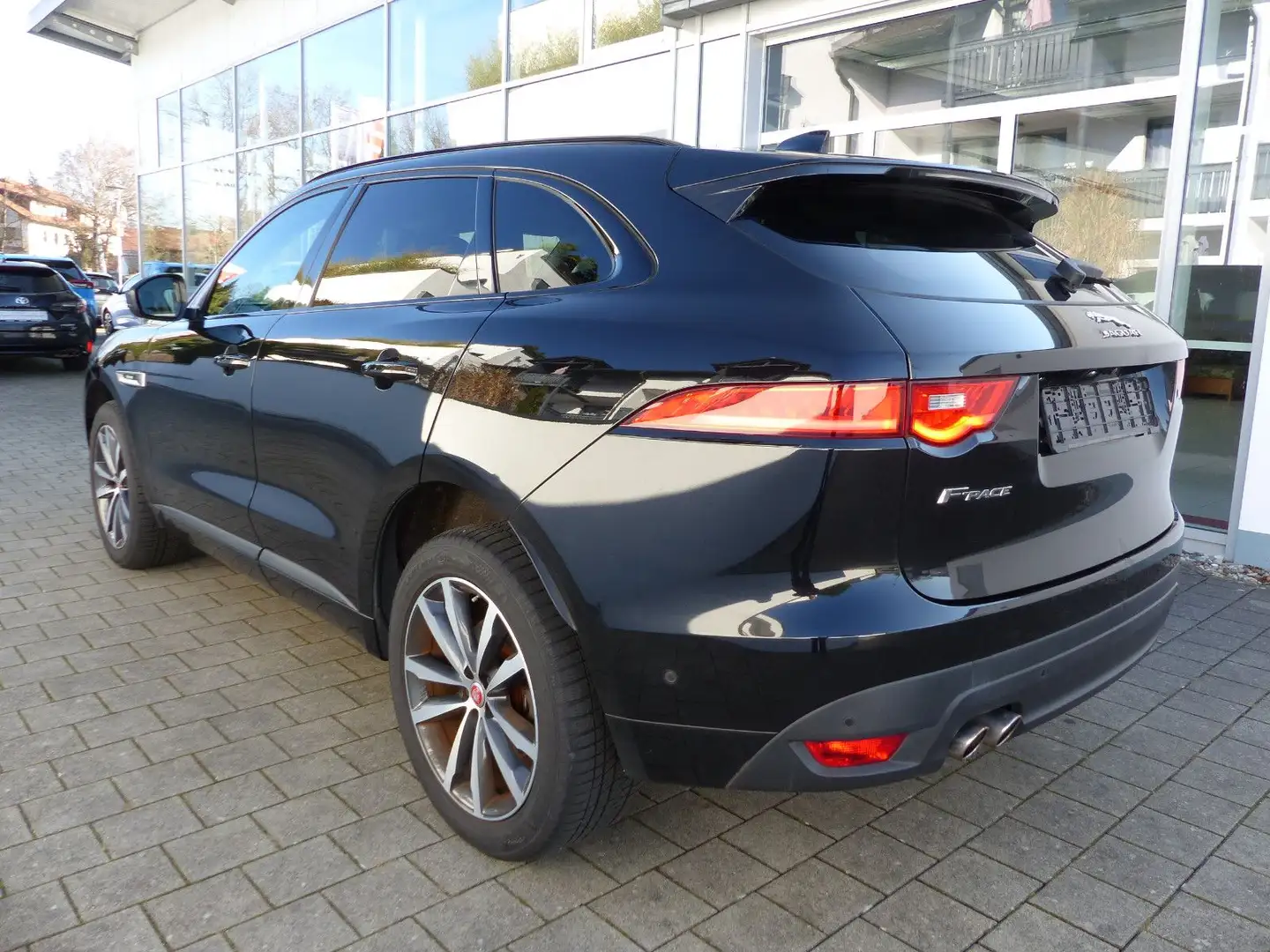 Jaguar F-Pace R-Sport 4x4 Navi Schiebedach Sound Kamera Schwarz - 2