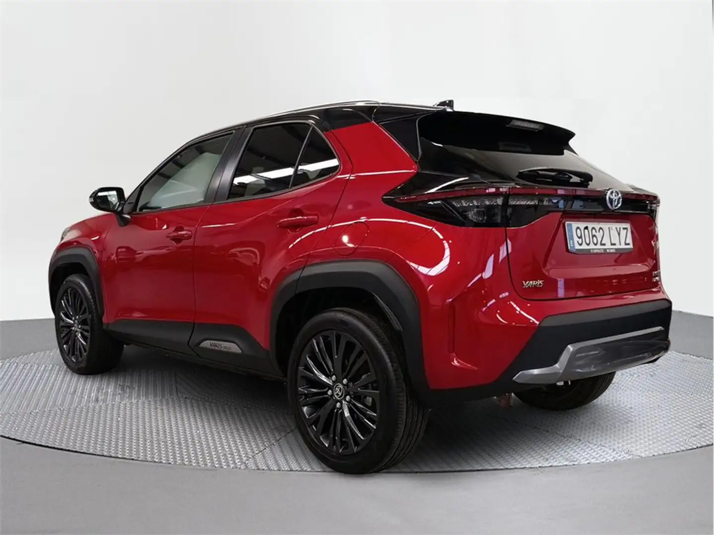 Toyota Yaris Cross 120H Adventure - 2