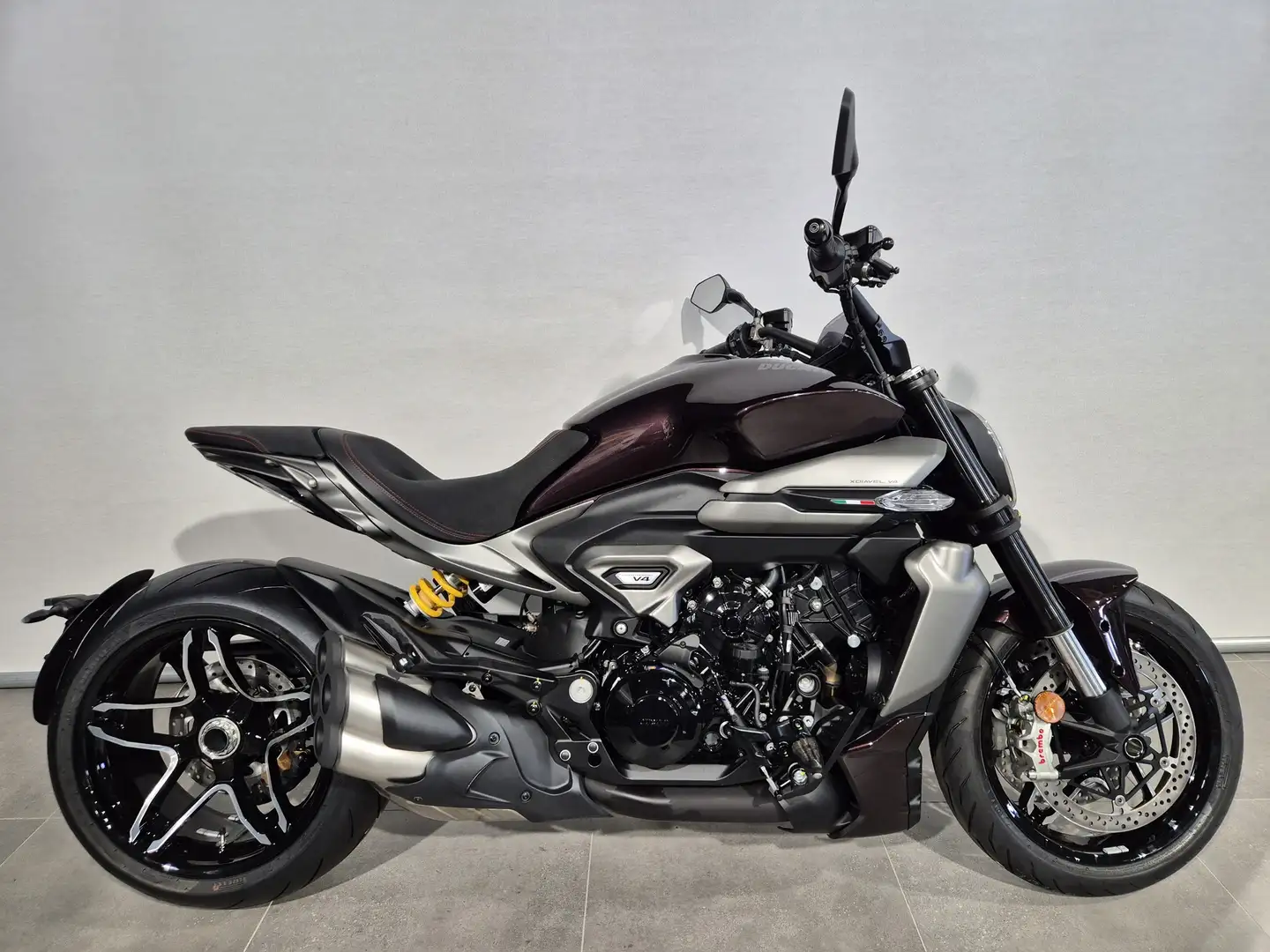 Ducati XDiavel V4 Fekete - 1